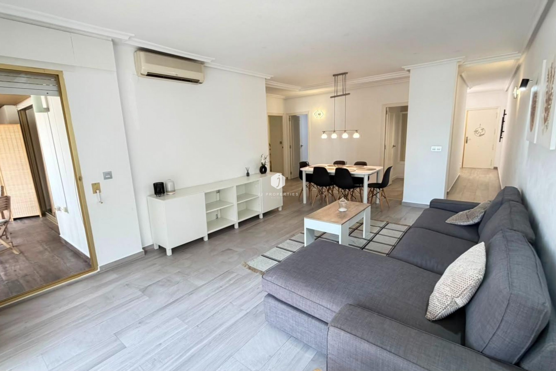 Aus zweiter Hand - Wohnung -
Torrevieja - Centro - Muelle Pesquero