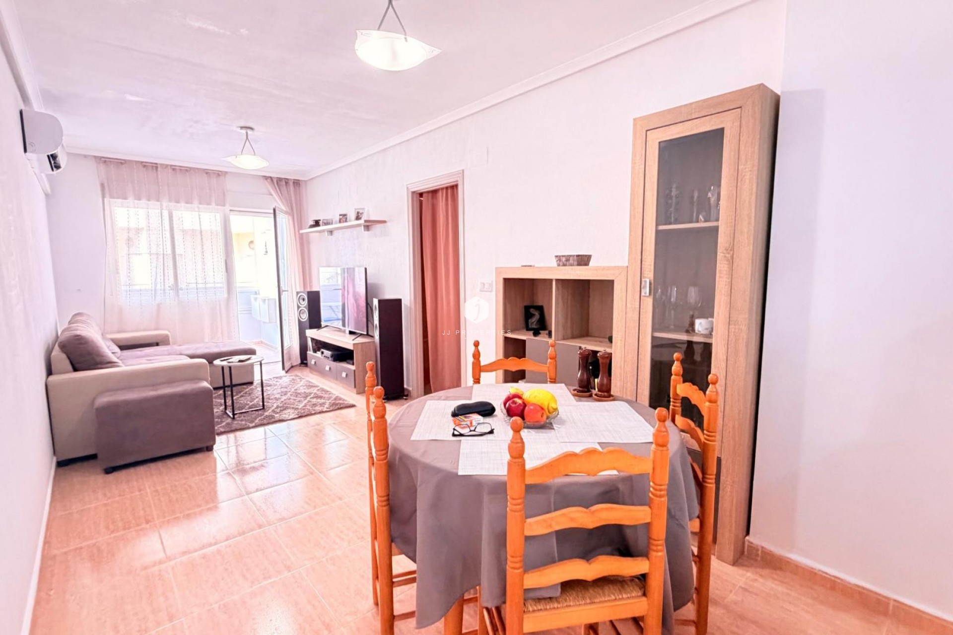 Aus zweiter Hand - Wohnung -
Torrevieja - Centro - Muelle Pesquero