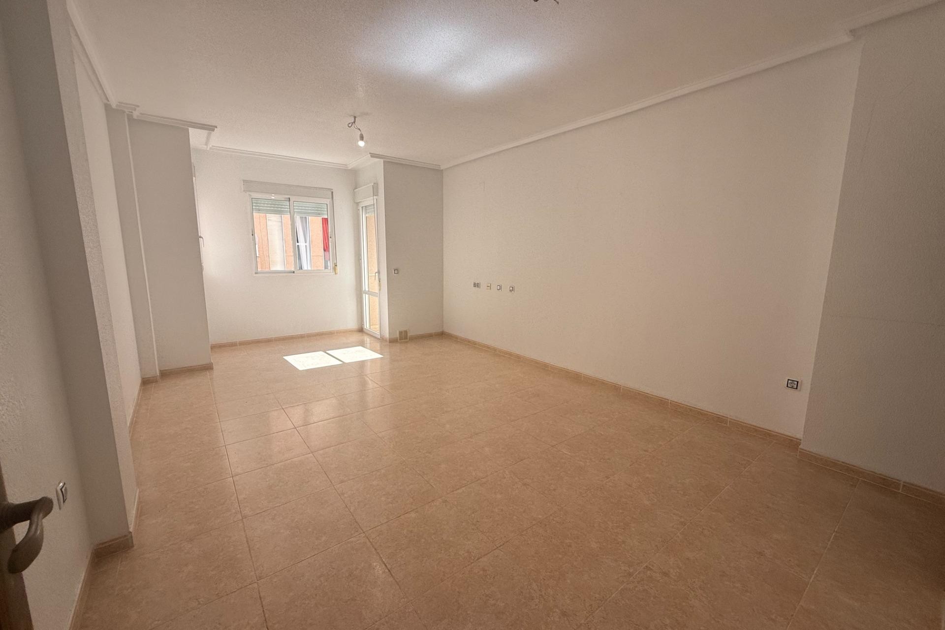 Aus zweiter Hand - Wohnung -
Torrevieja - Centro