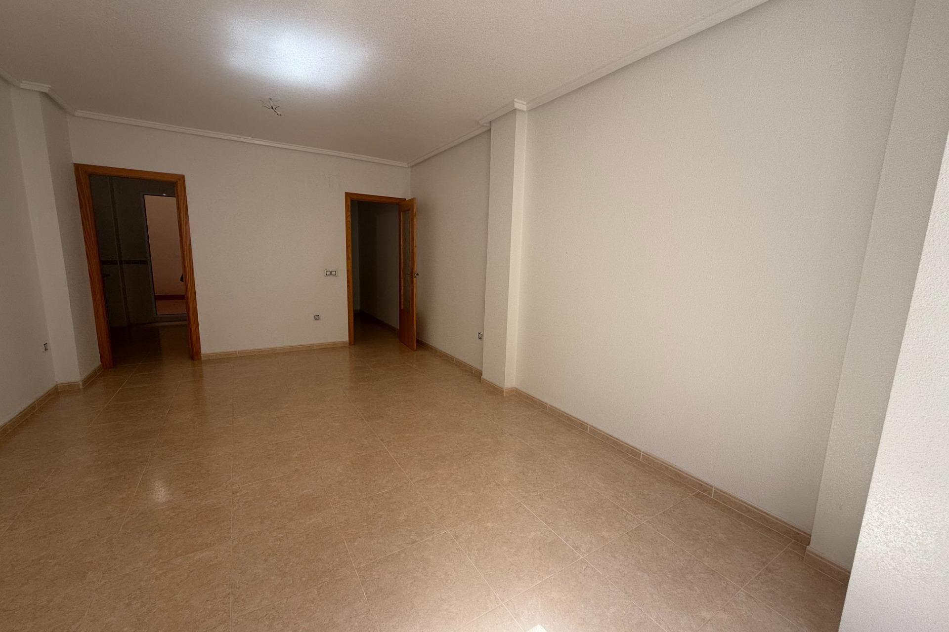 Aus zweiter Hand - Wohnung -
Torrevieja - Centro