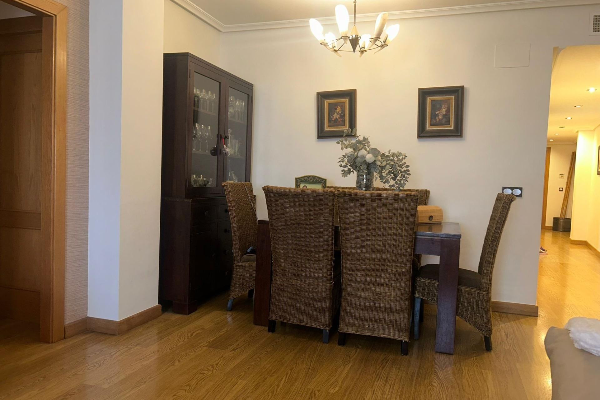 Aus zweiter Hand - Wohnung -
Torrevieja - Centro