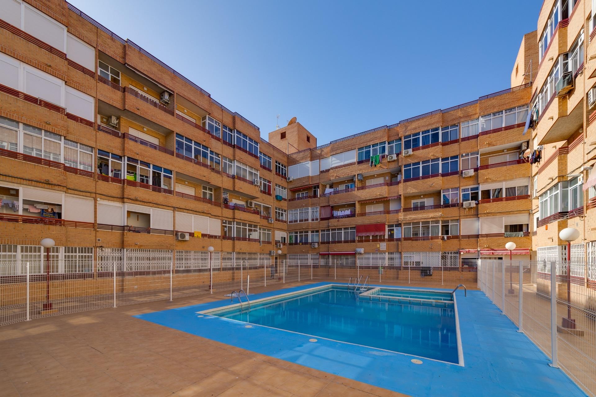 Aus zweiter Hand - Wohnung -
Torrevieja - Centro