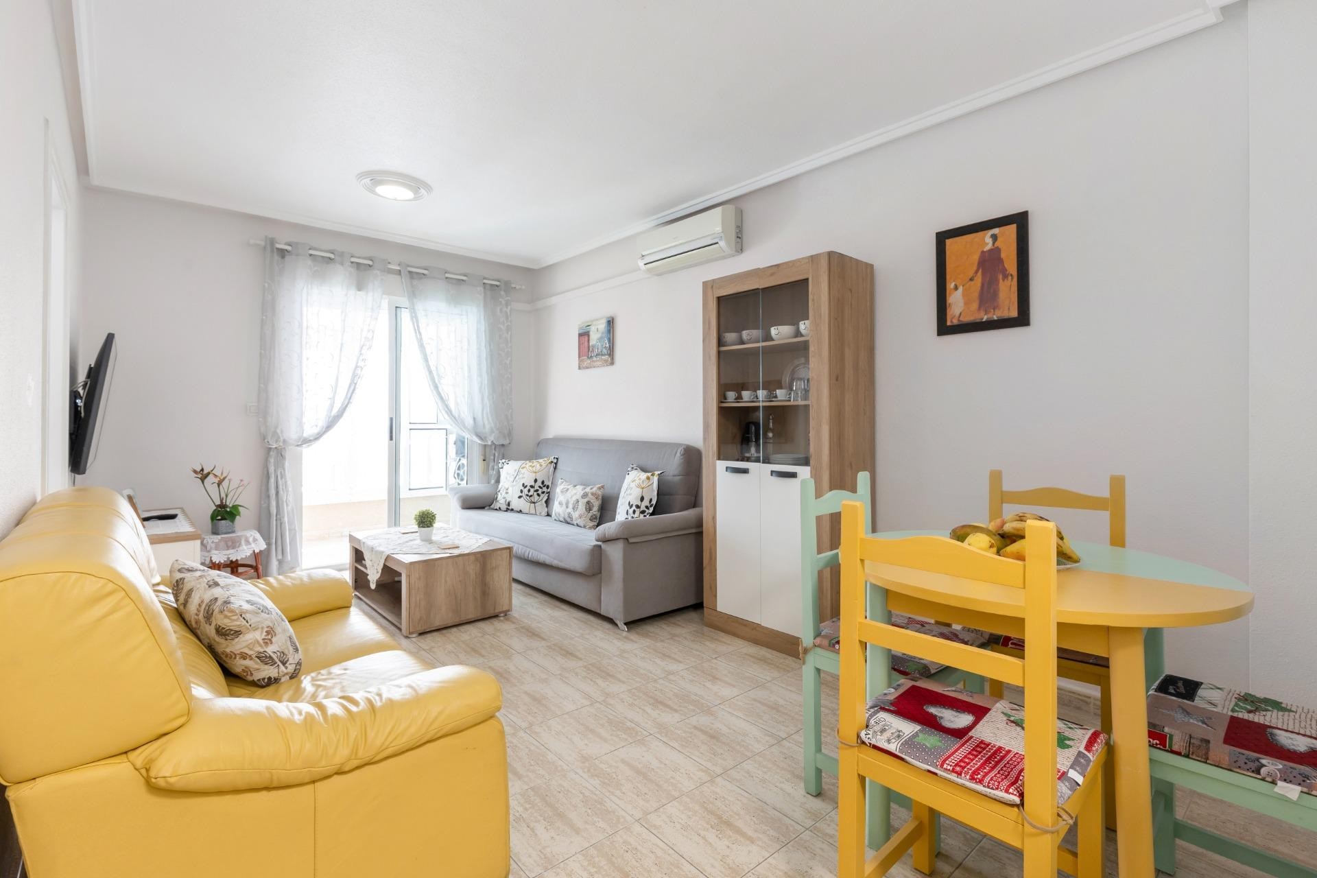 Aus zweiter Hand - Wohnung -
Torrevieja - Centro