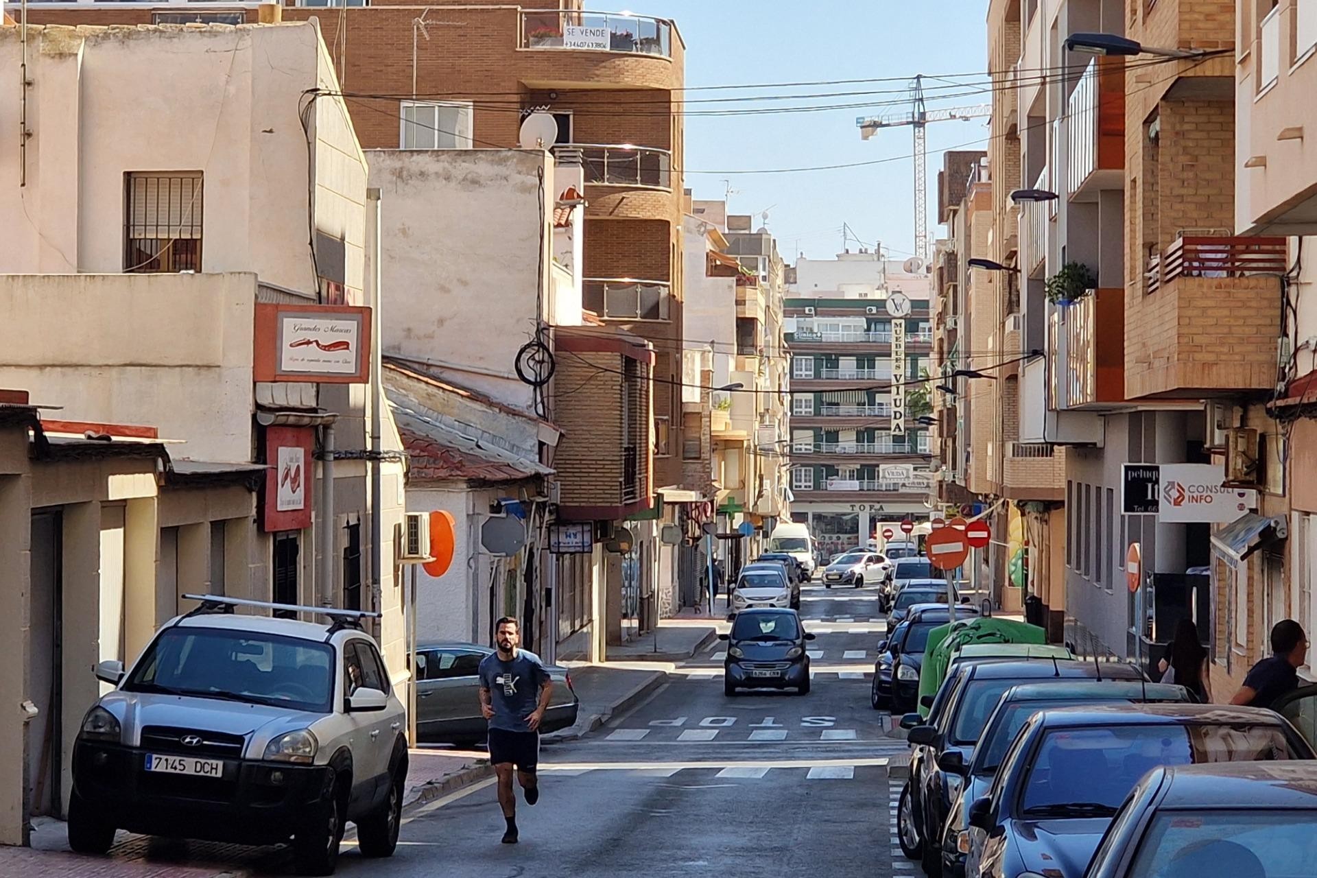 Aus zweiter Hand - Wohnung -
Torrevieja - Centro