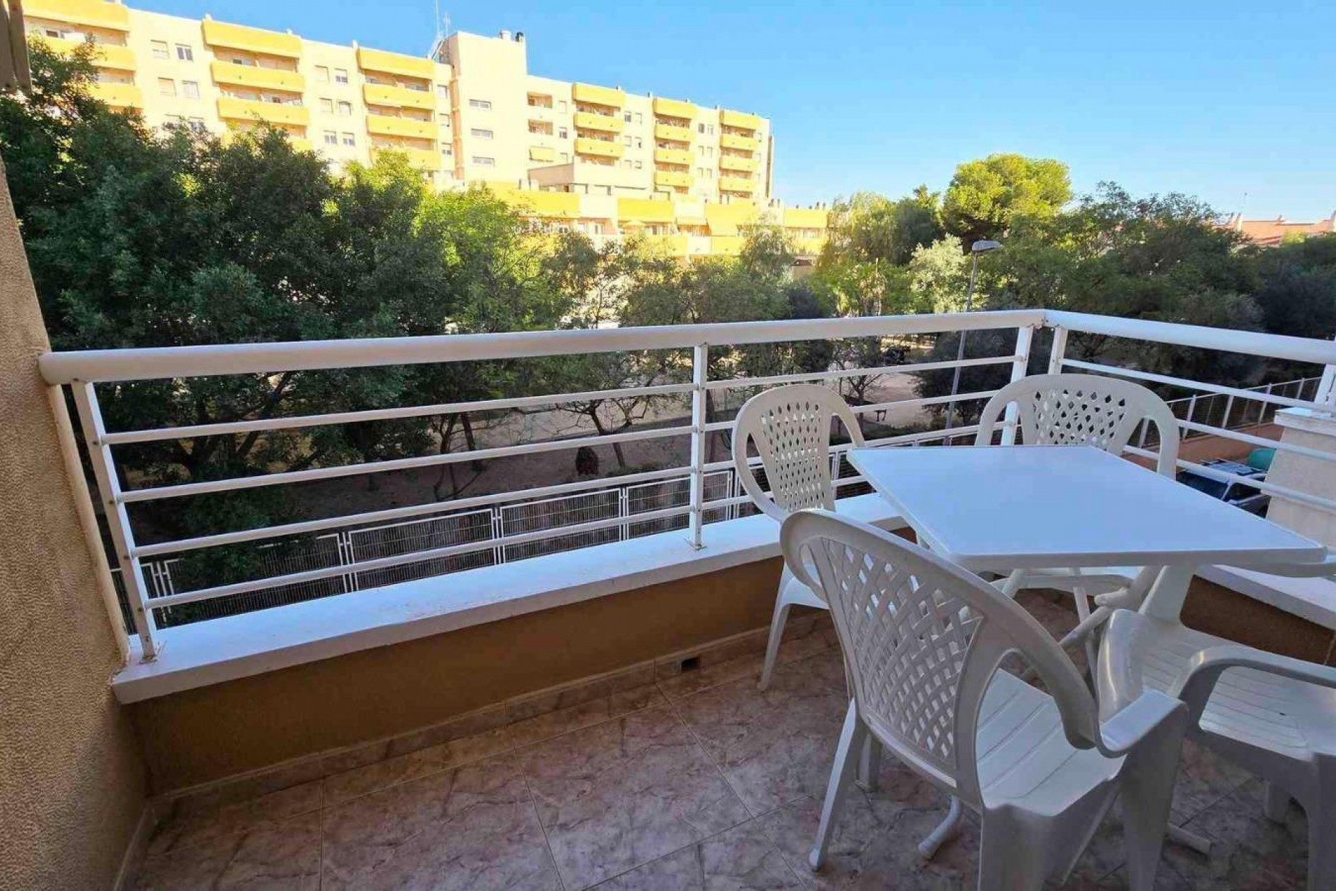 Aus zweiter Hand - Wohnung -
Torrevieja - Centro