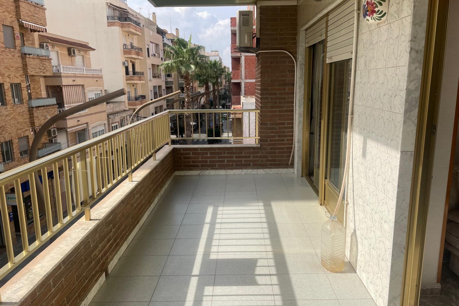 Aus zweiter Hand - Wohnung -
Torrevieja - Centro