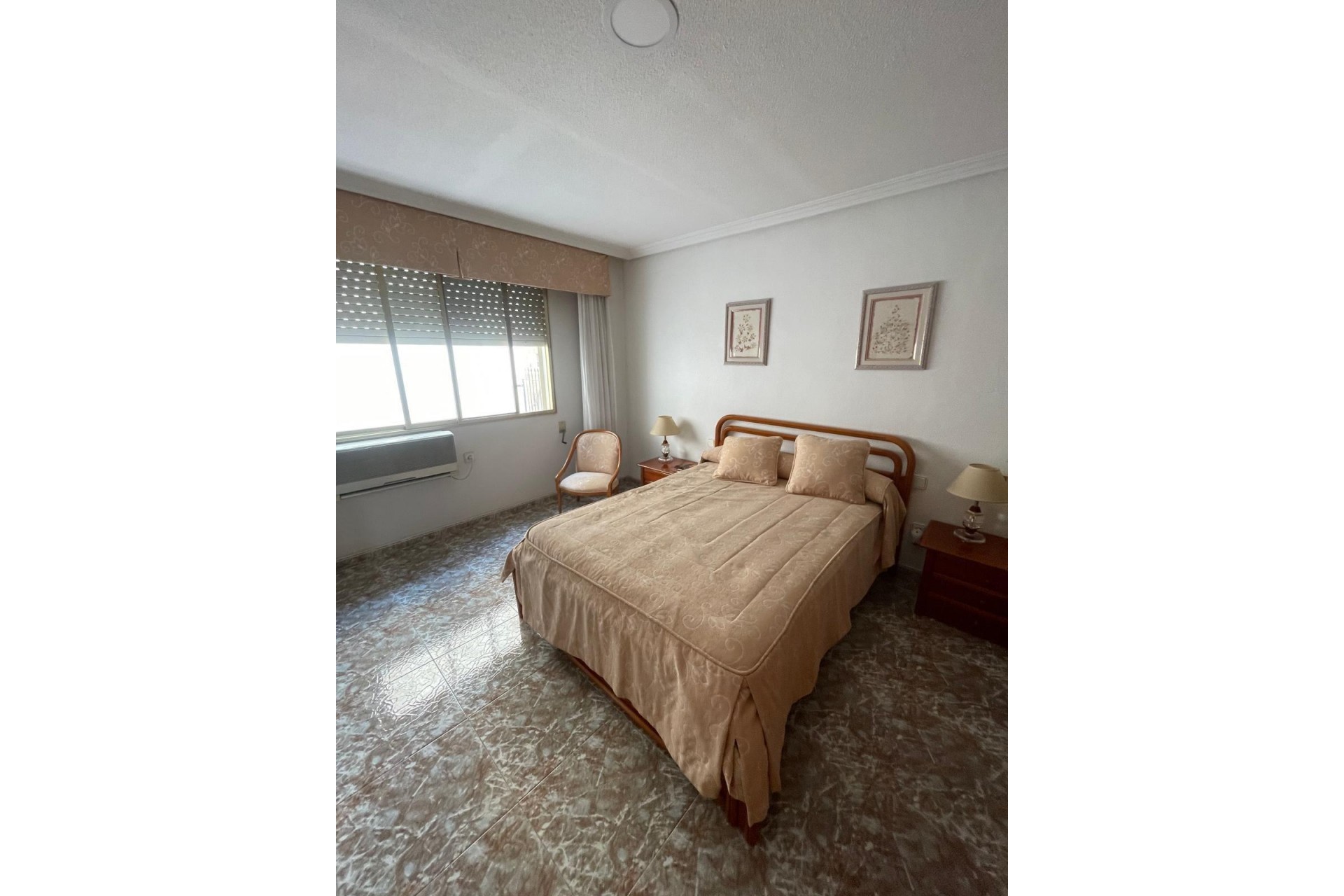 Aus zweiter Hand - Wohnung -
Torrevieja - Centro