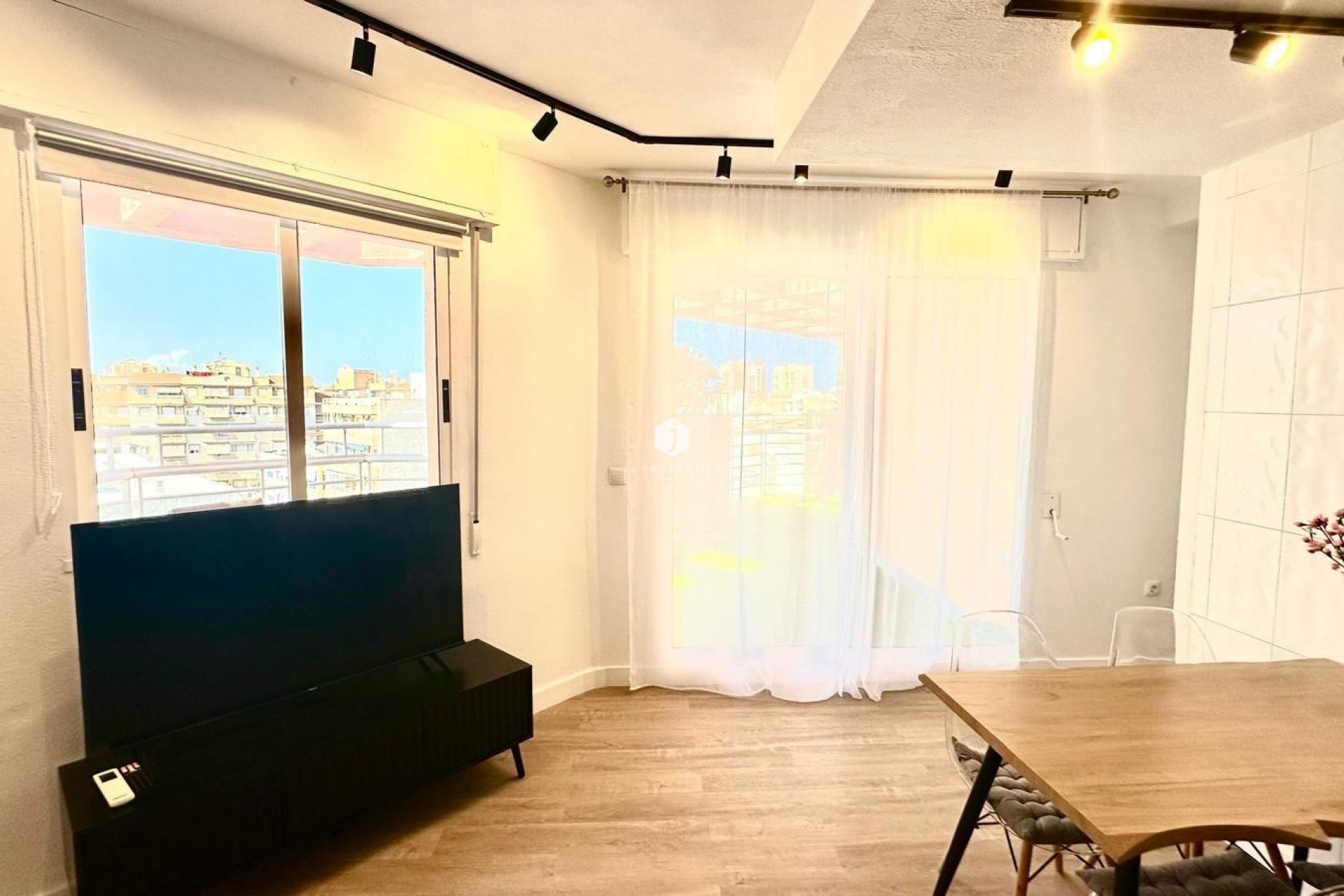 Aus zweiter Hand - Wohnung -
Torrevieja - Centro