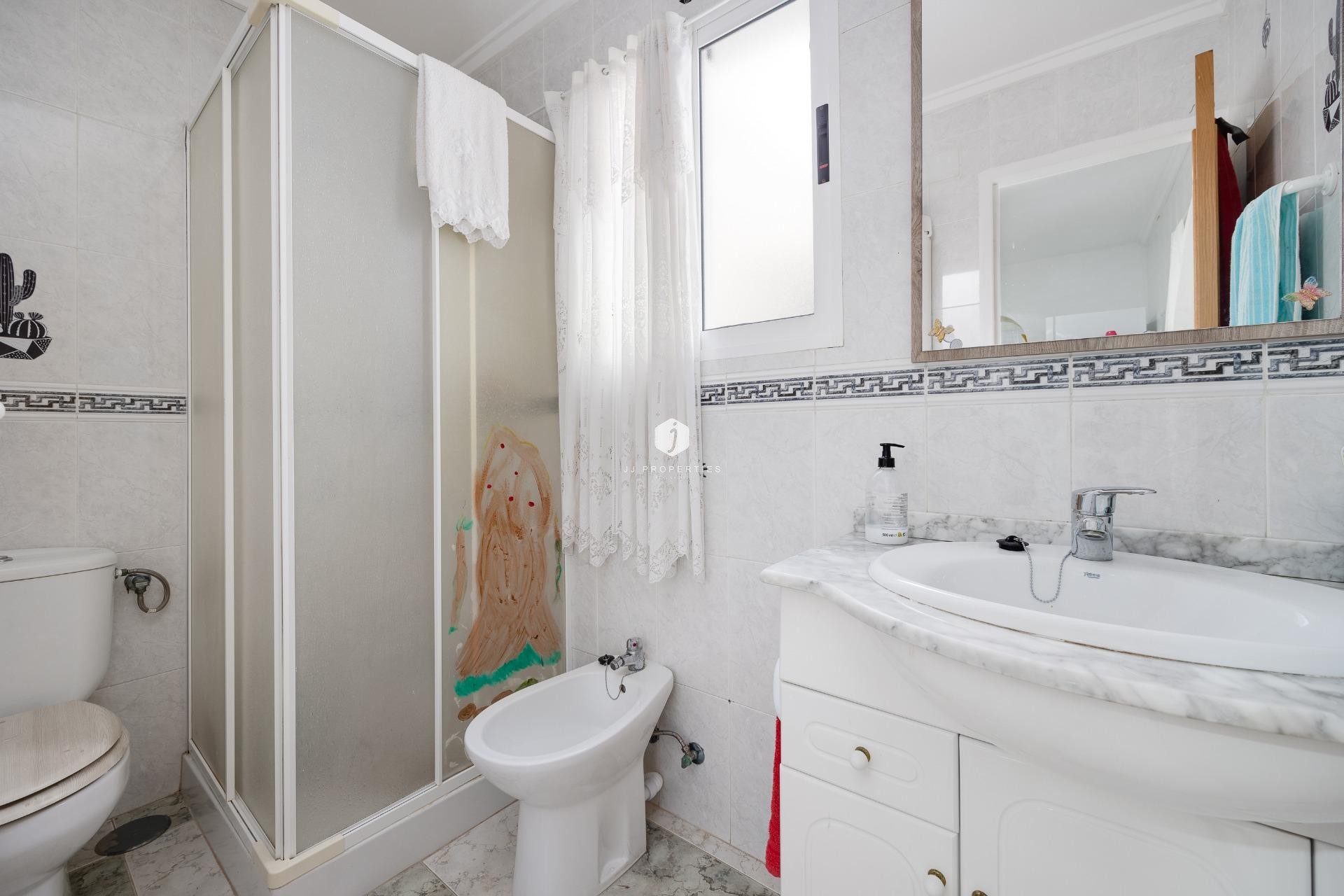 Aus zweiter Hand - Wohnung -
Torrevieja - Centro