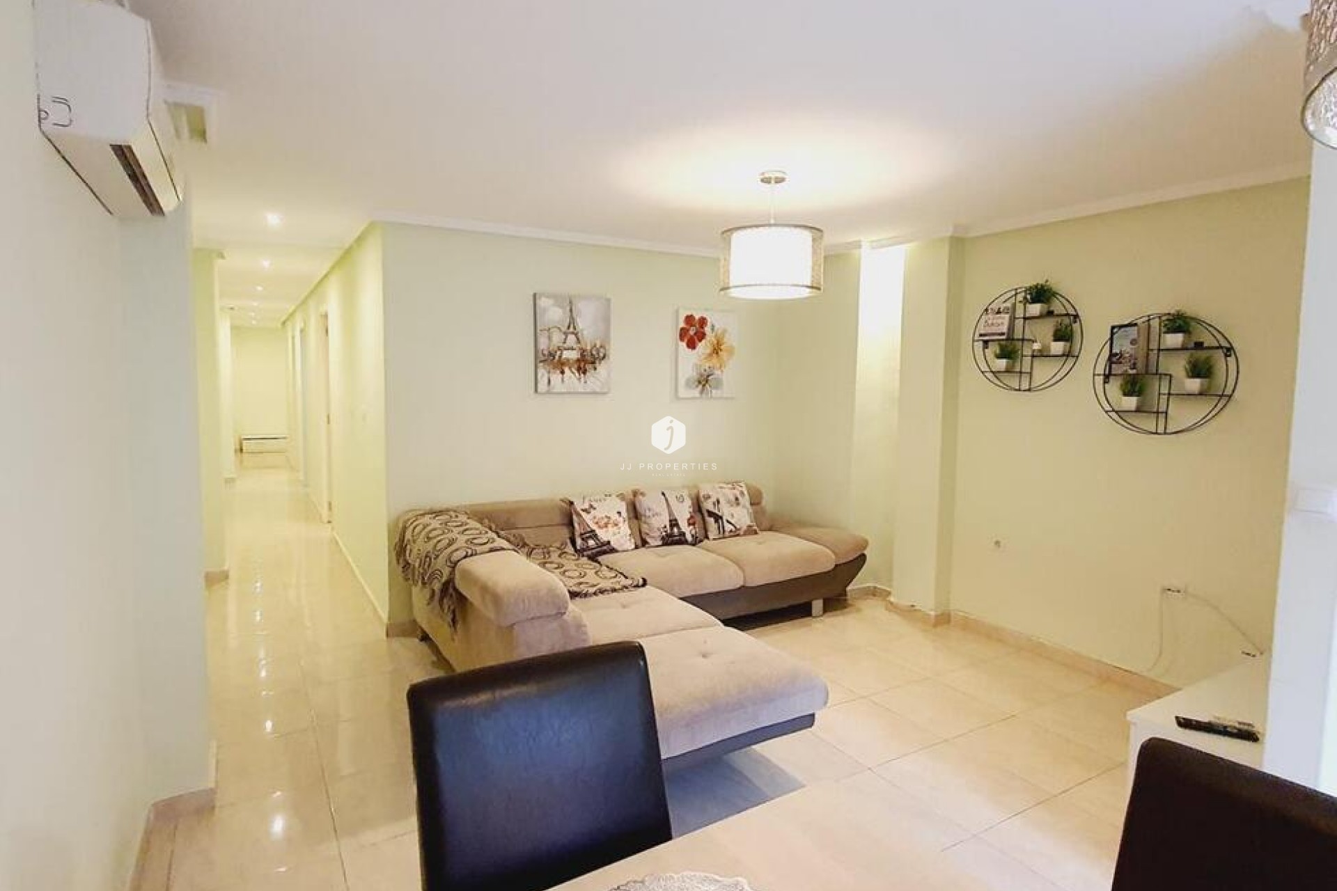 Aus zweiter Hand - Wohnung -
Torrevieja - Centro