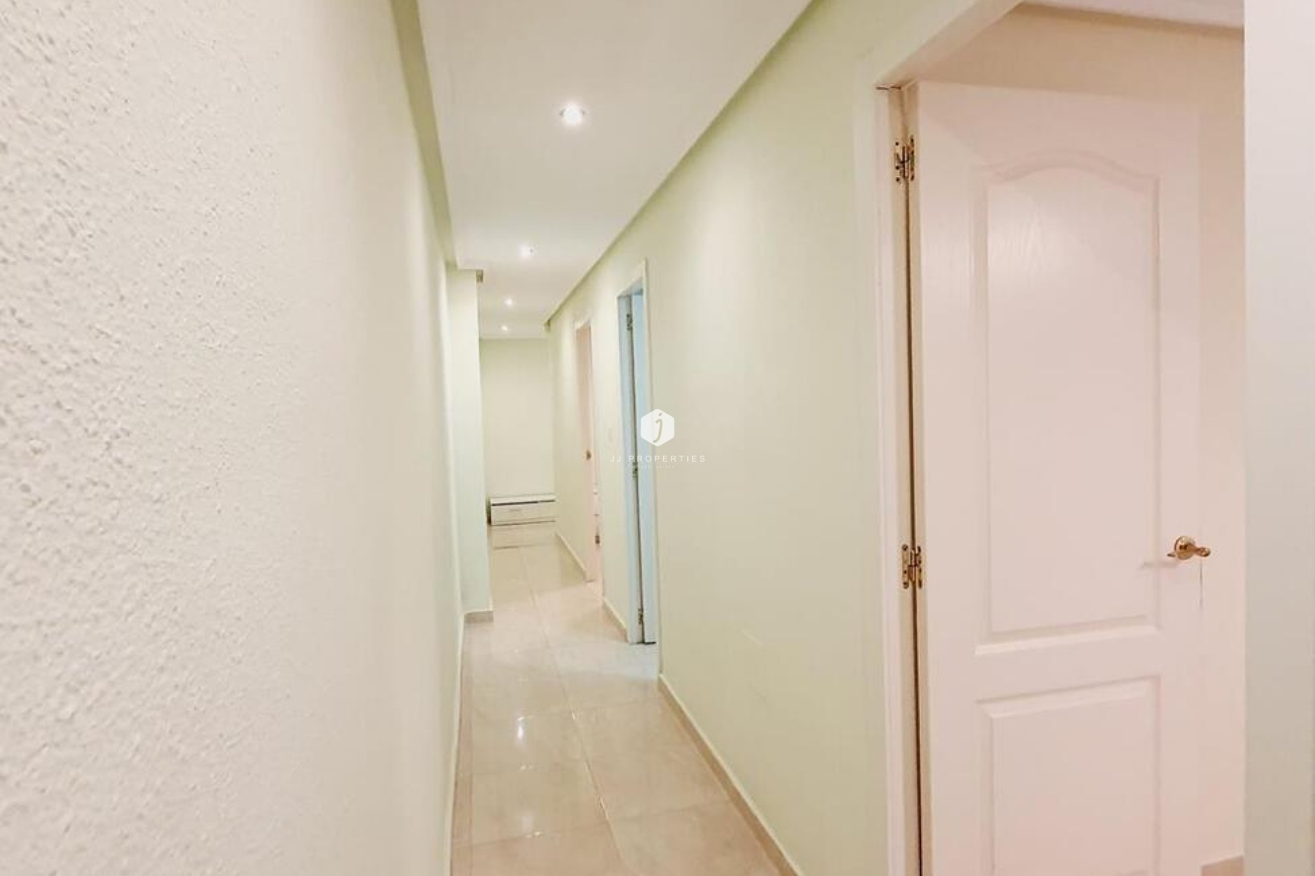 Aus zweiter Hand - Wohnung -
Torrevieja - Centro