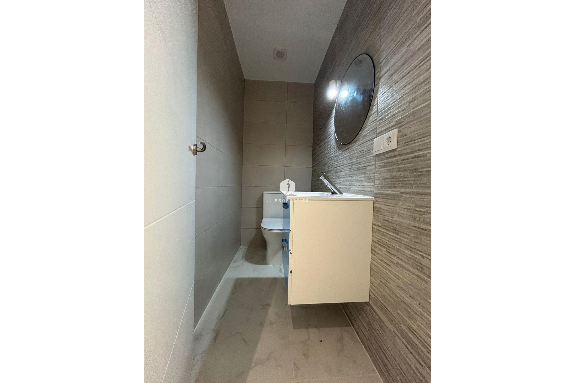 Aus zweiter Hand - Wohnung -
Torrevieja - Centro