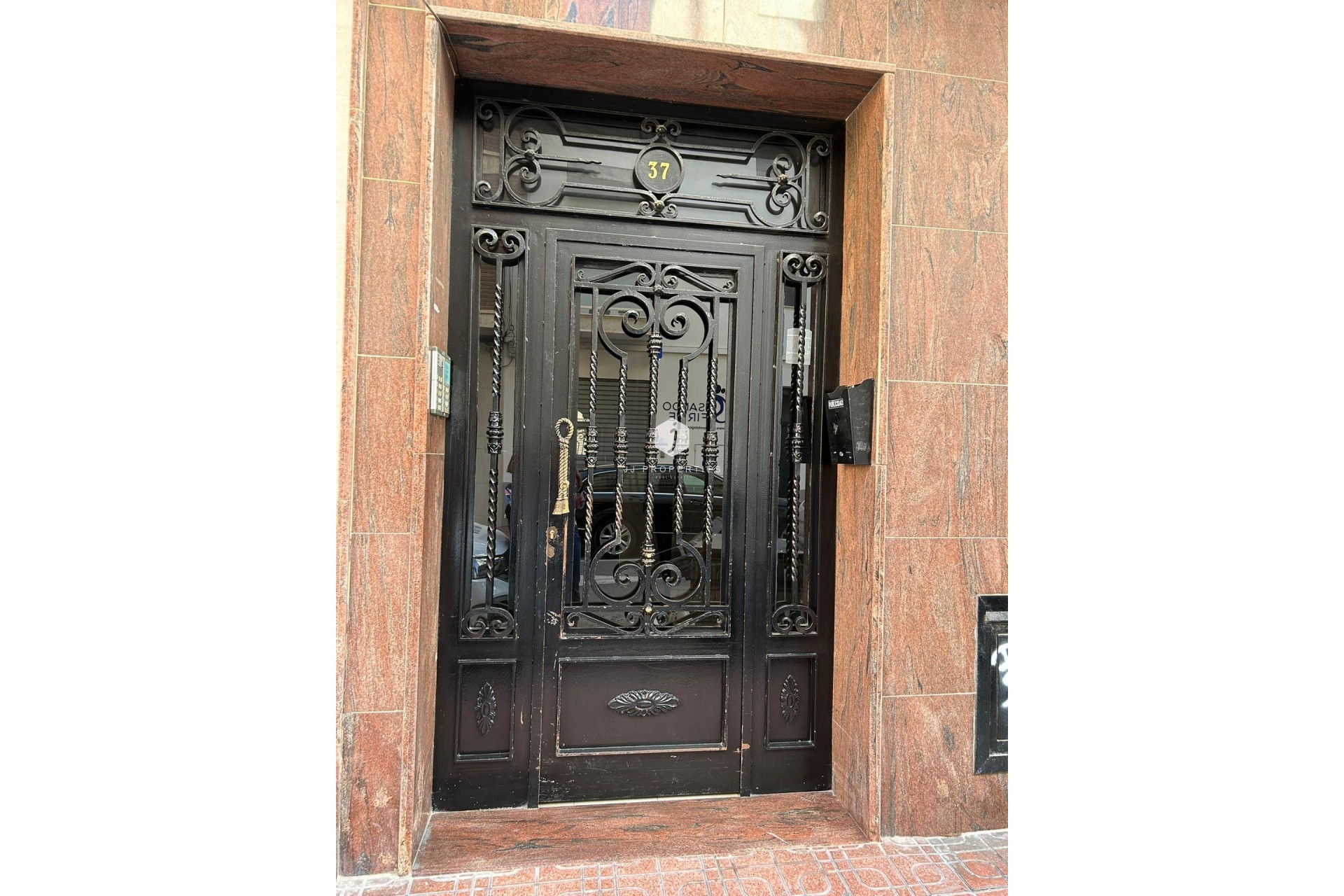 Aus zweiter Hand - Wohnung -
Torrevieja - Centro