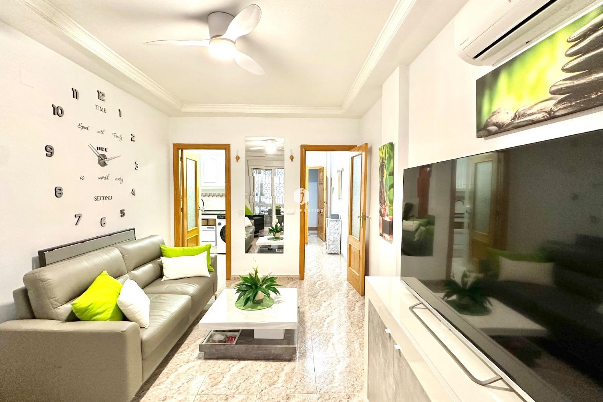 Aus zweiter Hand - Wohnung -
Torrevieja - Centro