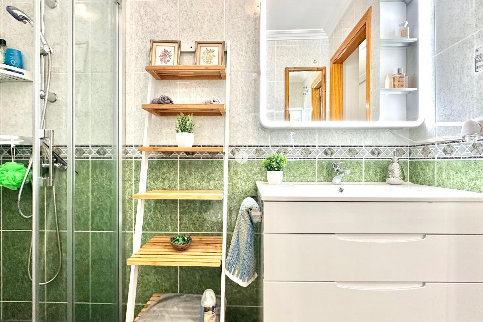 Aus zweiter Hand - Wohnung -
Torrevieja - Centro