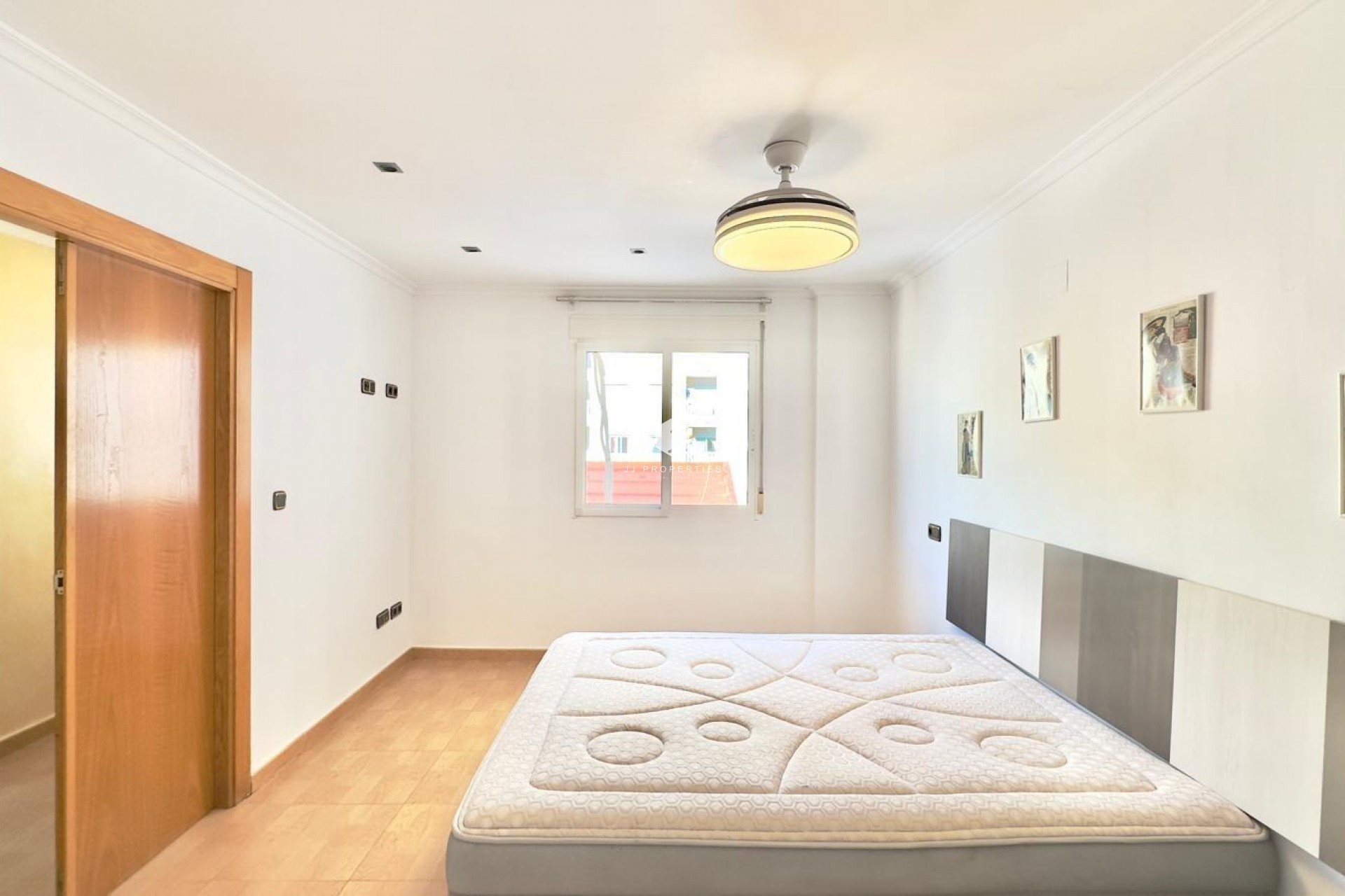 Aus zweiter Hand - Wohnung -
Torrevieja - Centro