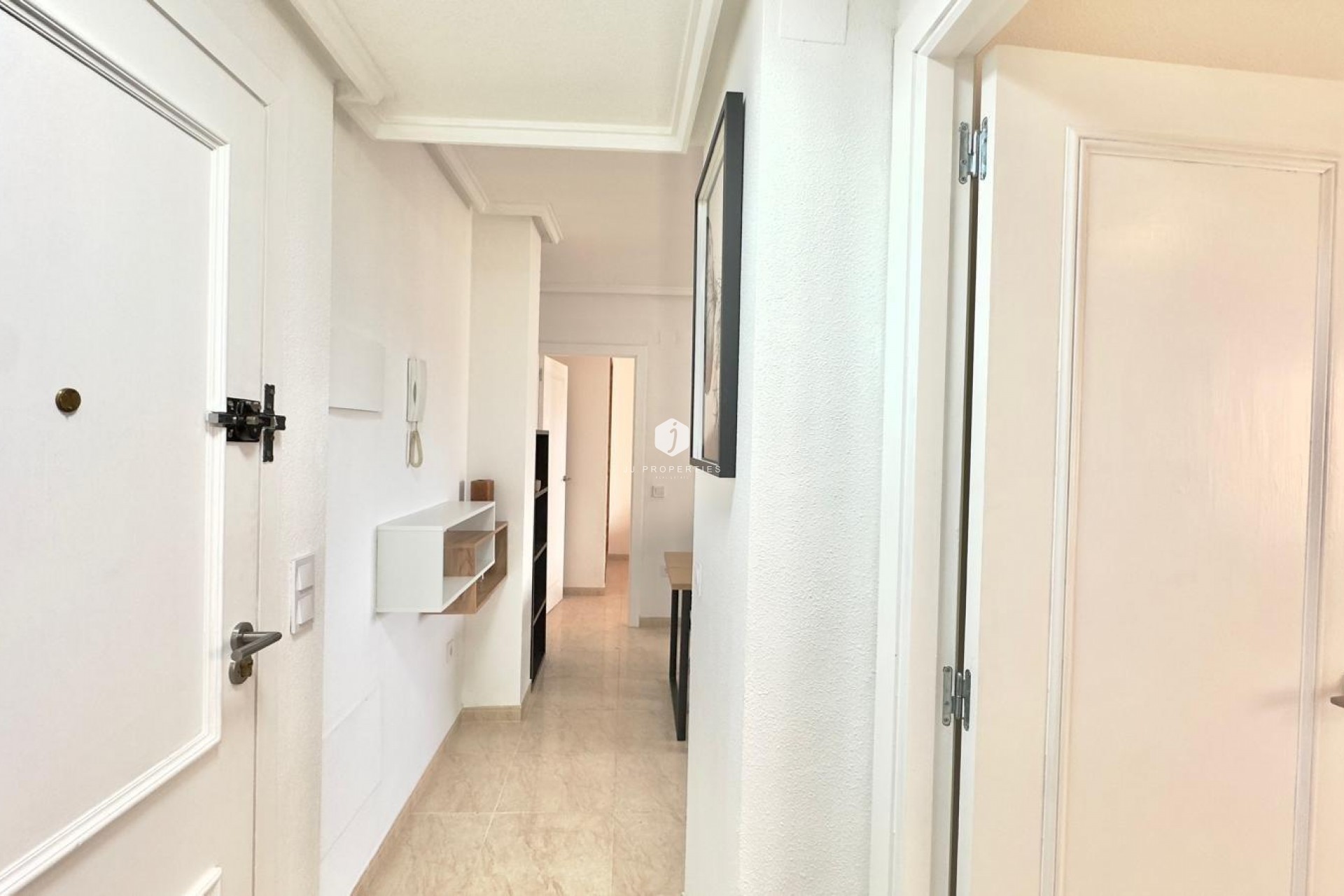 Aus zweiter Hand - Wohnung -
Torrevieja - Centro