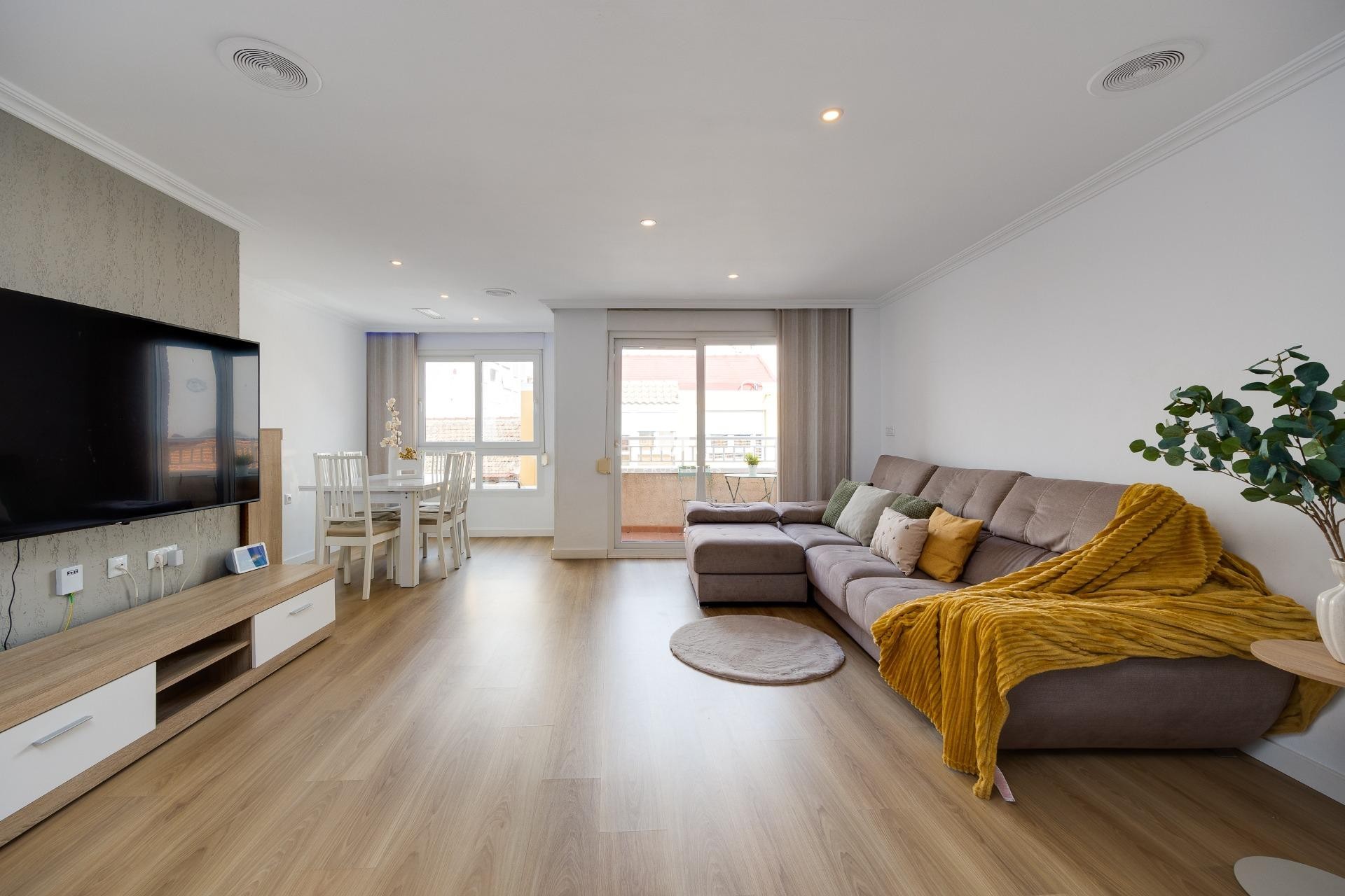 Aus zweiter Hand - Wohnung -
Torrevieja - Centro