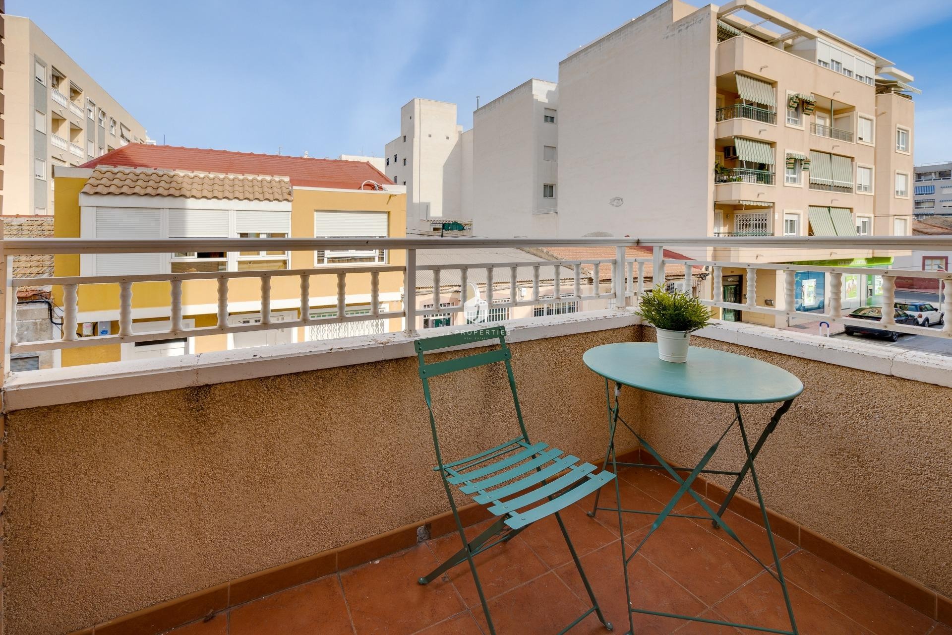 Aus zweiter Hand - Wohnung -
Torrevieja - Centro