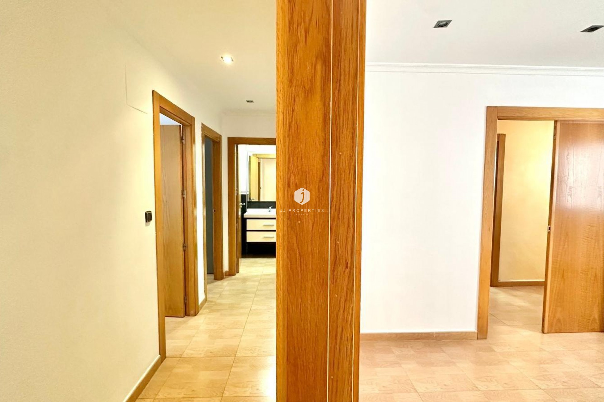 Aus zweiter Hand - Wohnung -
Torrevieja - Centro