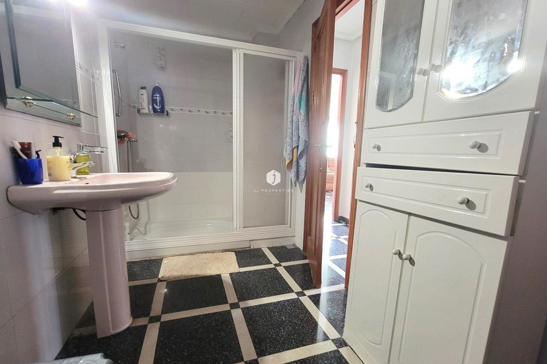 Aus zweiter Hand - Wohnung -
Torrevieja - Centro