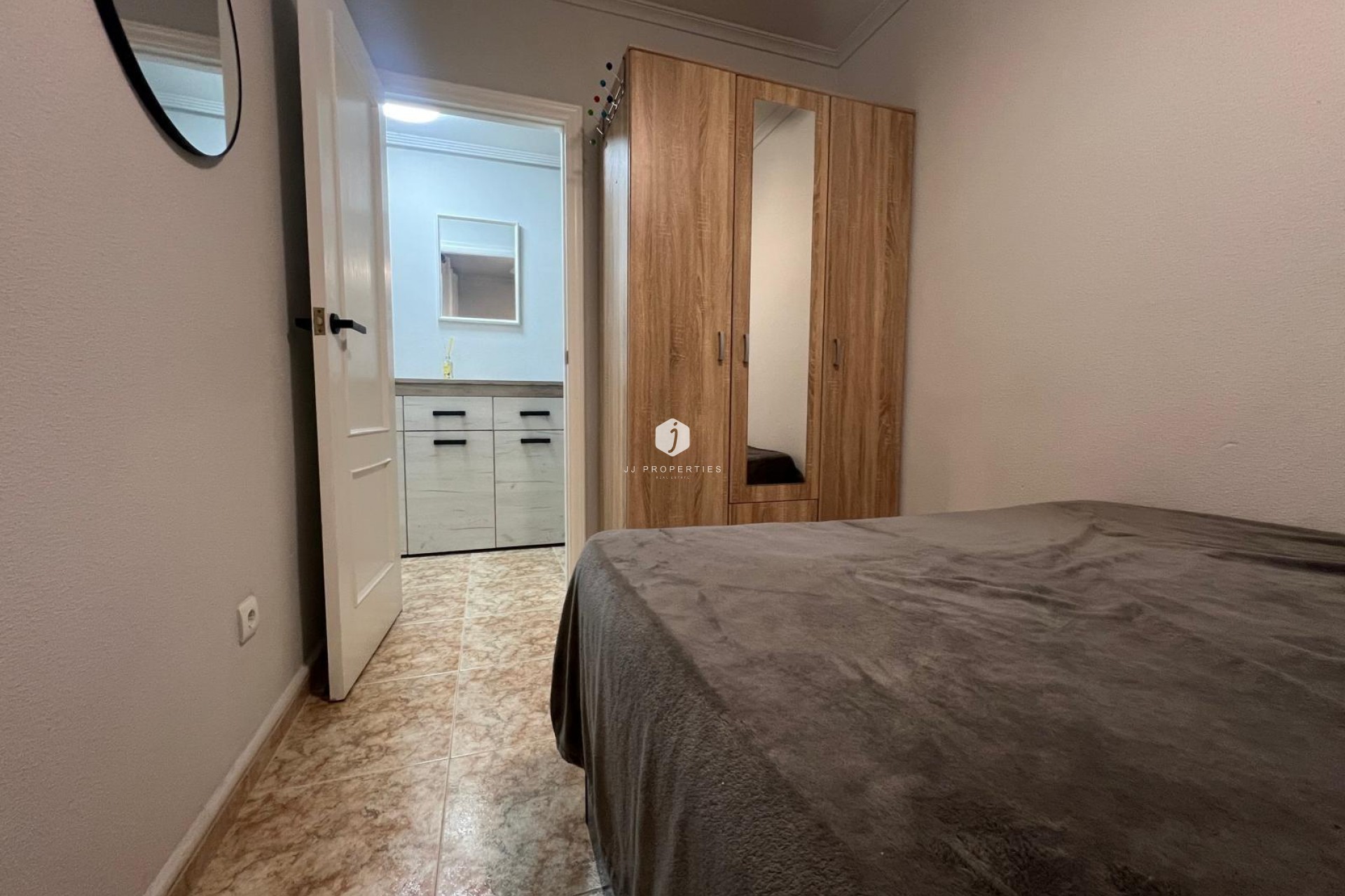 Aus zweiter Hand - Wohnung -
Torrevieja - Centro