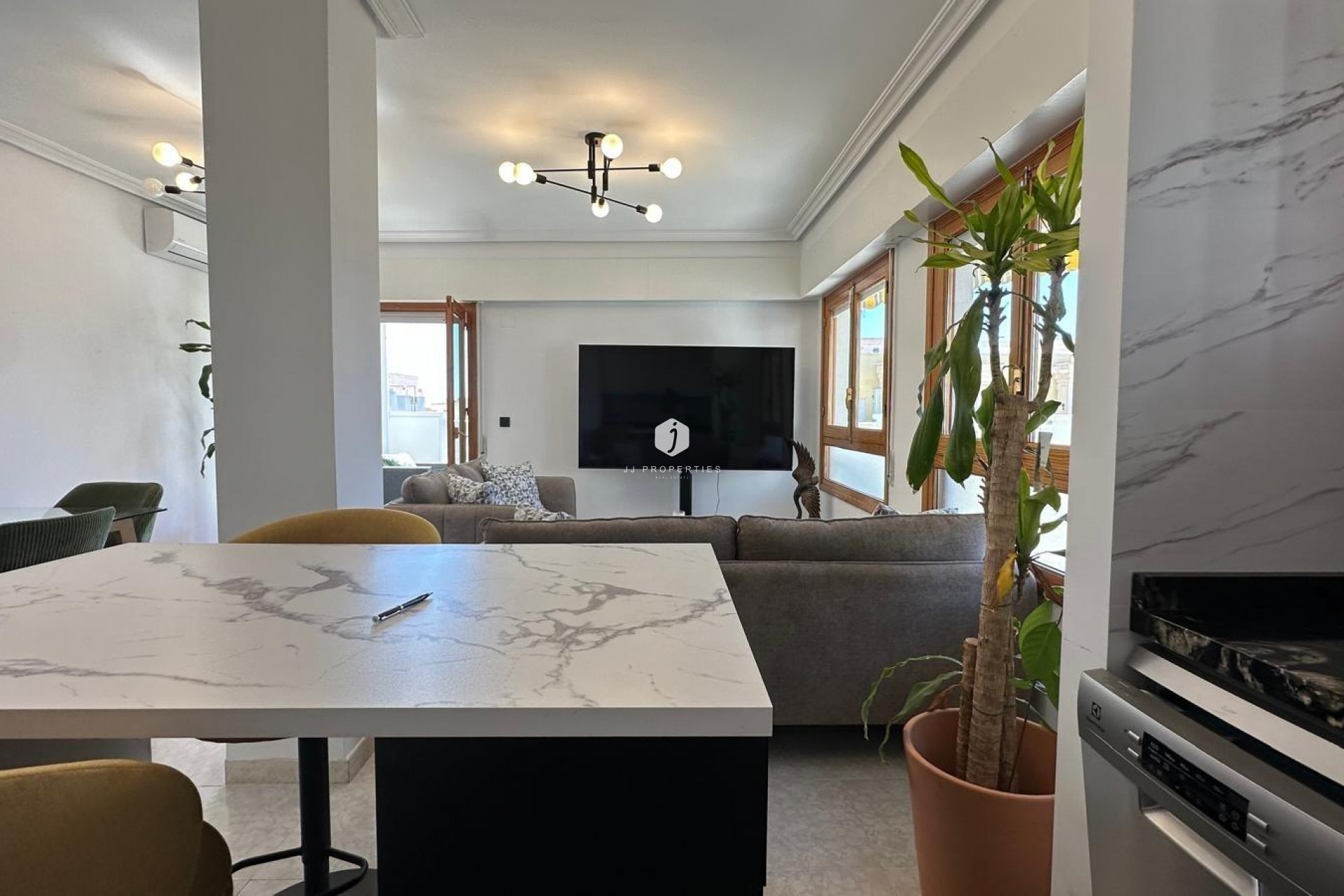 Aus zweiter Hand - Wohnung -
Torrevieja - Centro