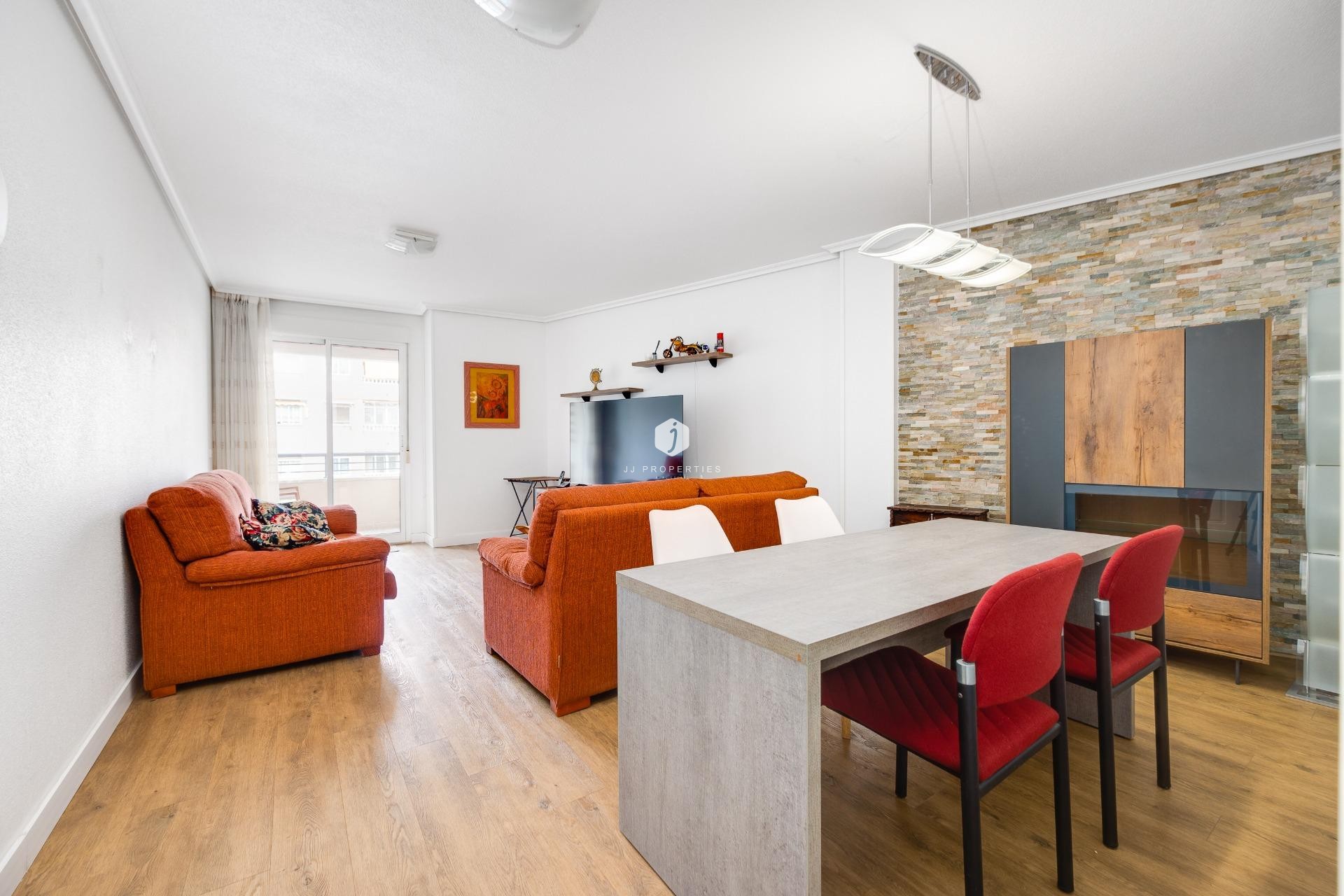 Aus zweiter Hand - Wohnung -
Torrevieja - Centro