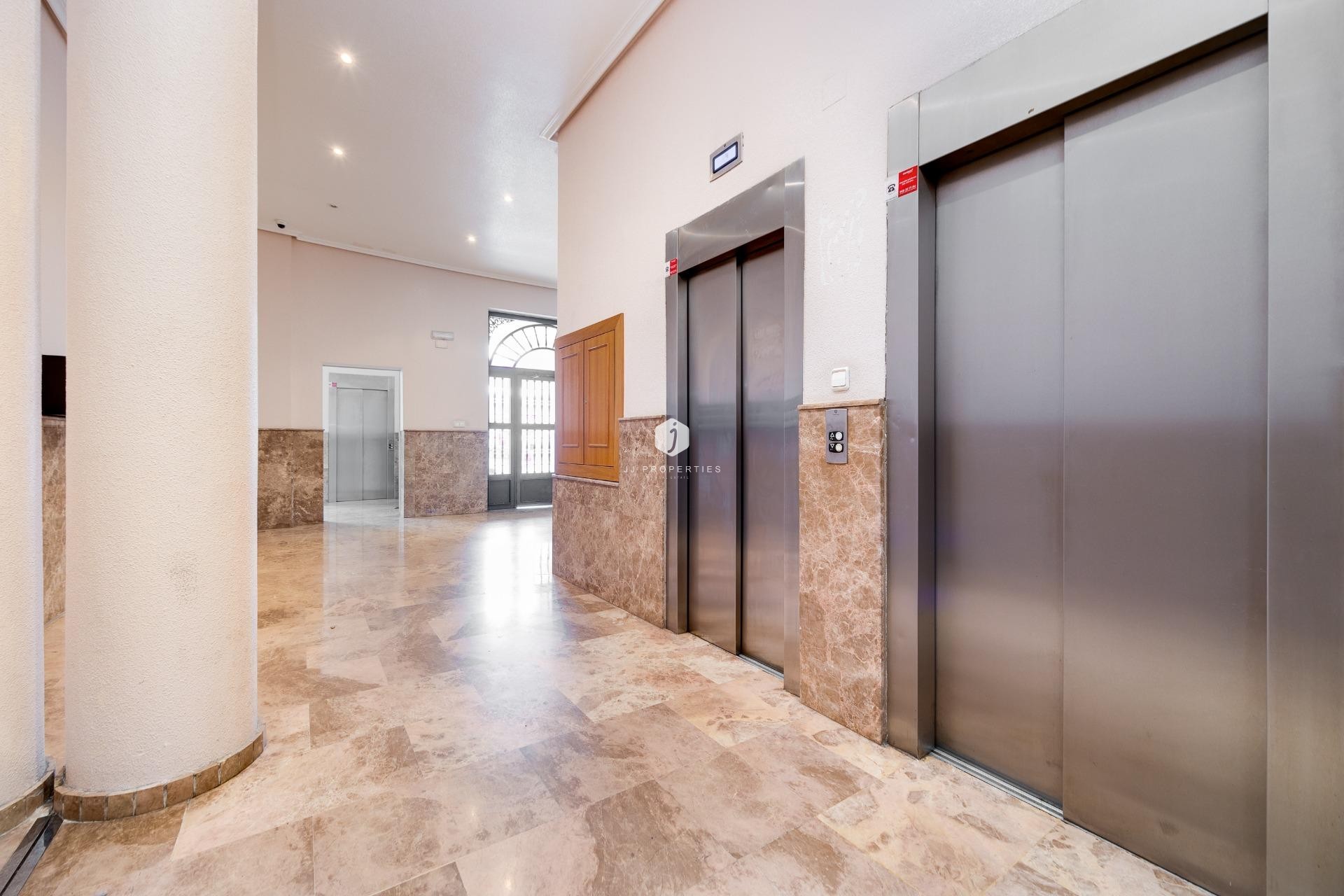 Aus zweiter Hand - Wohnung -
Torrevieja - Centro