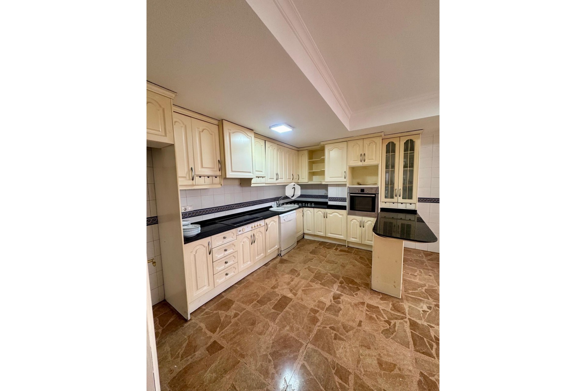 Aus zweiter Hand - Wohnung -
Torrevieja - Centro