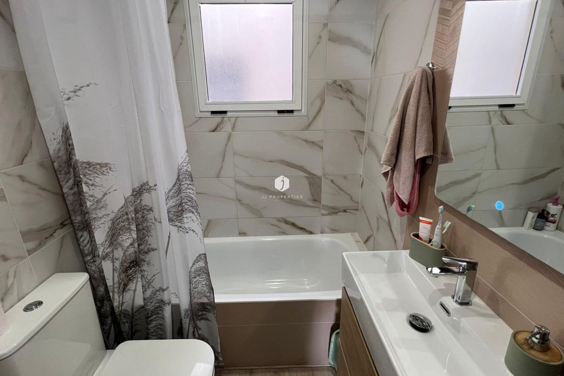 Aus zweiter Hand - Wohnung -
Torrevieja - Centro