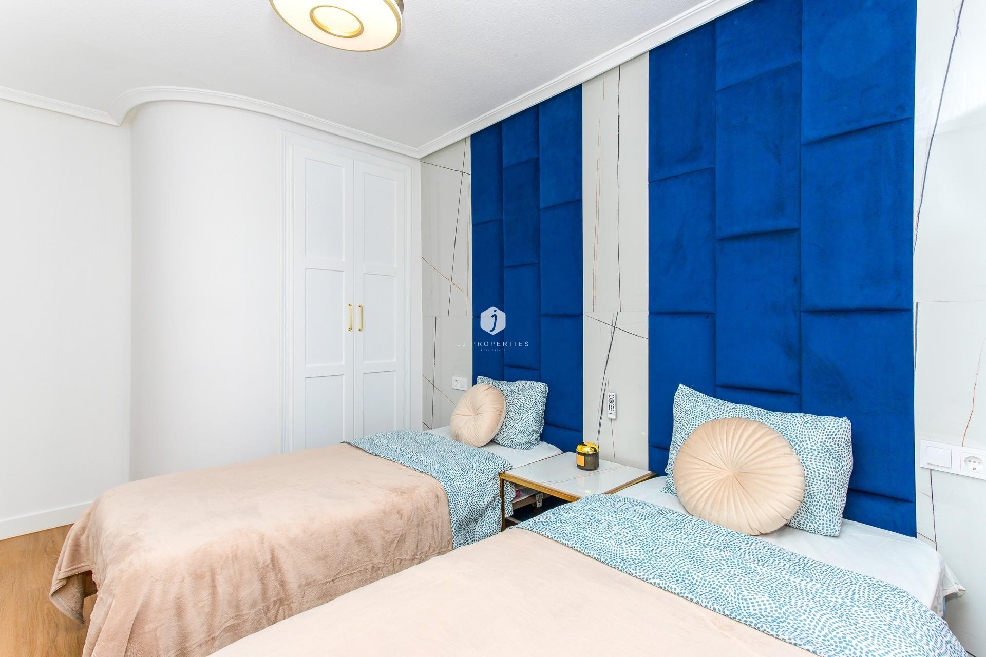 Aus zweiter Hand - Wohnung -
Torrevieja - Centro