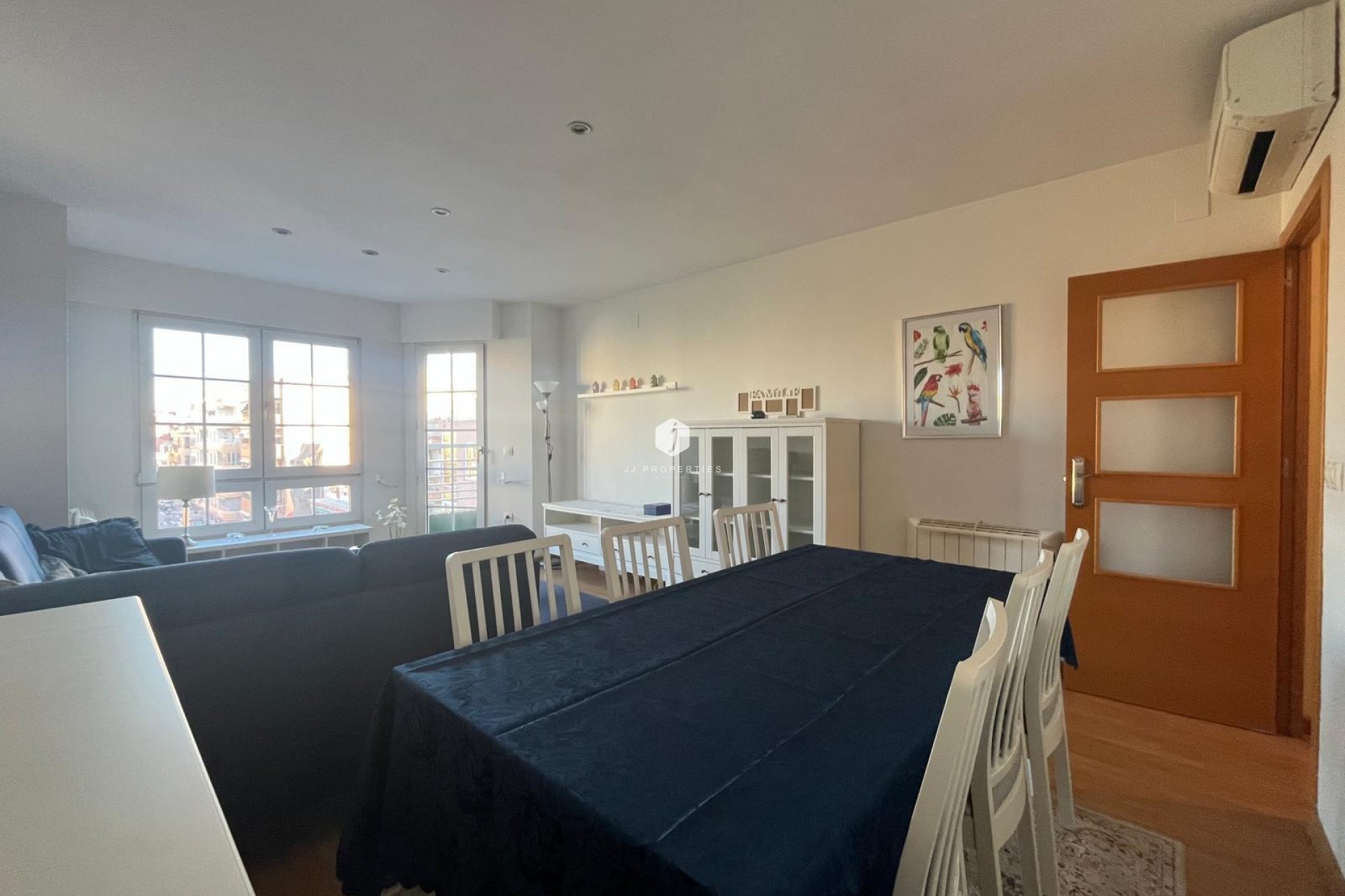 Aus zweiter Hand - Wohnung -
Torrevieja - Centro