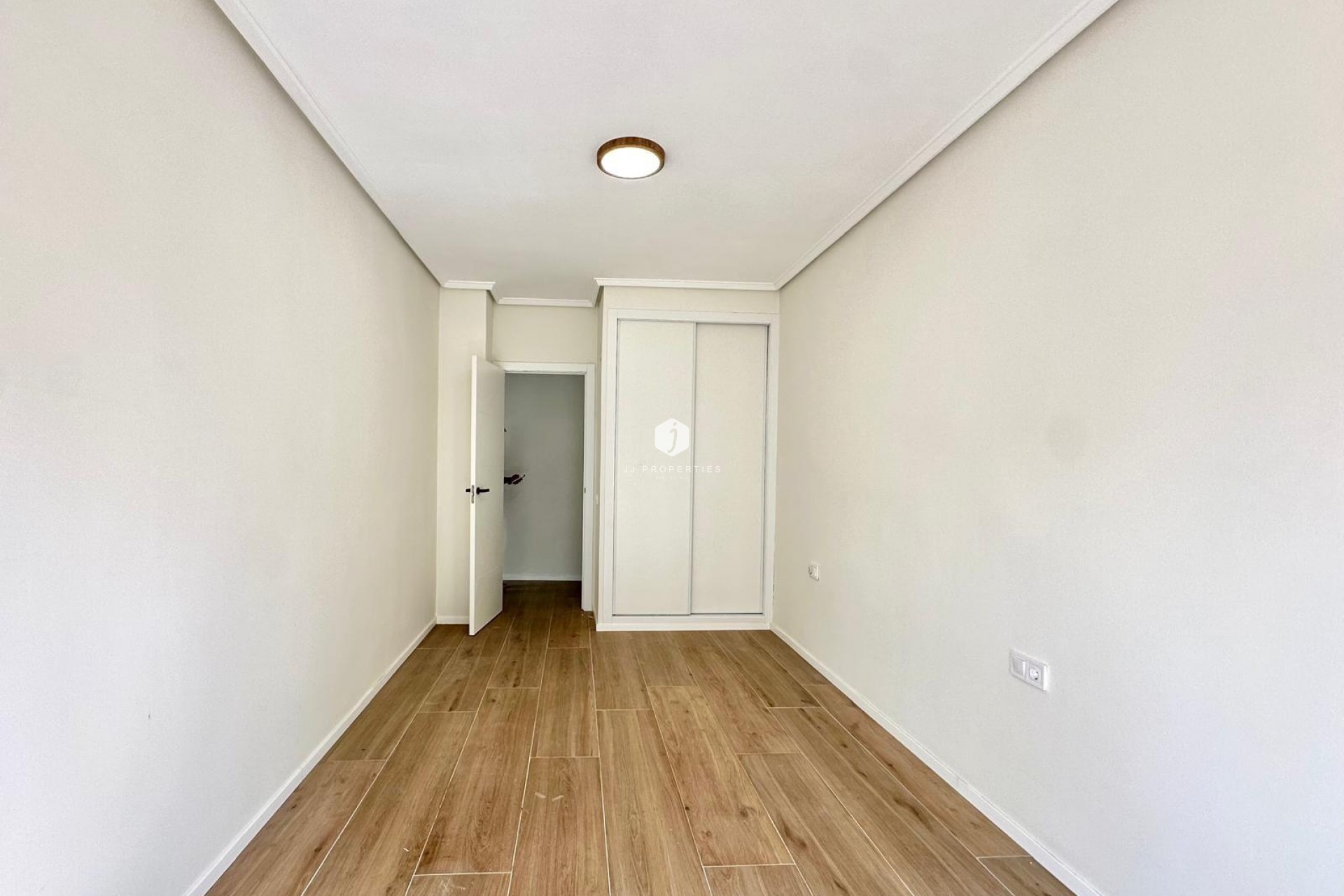 Aus zweiter Hand - Wohnung -
Torrevieja - Centro