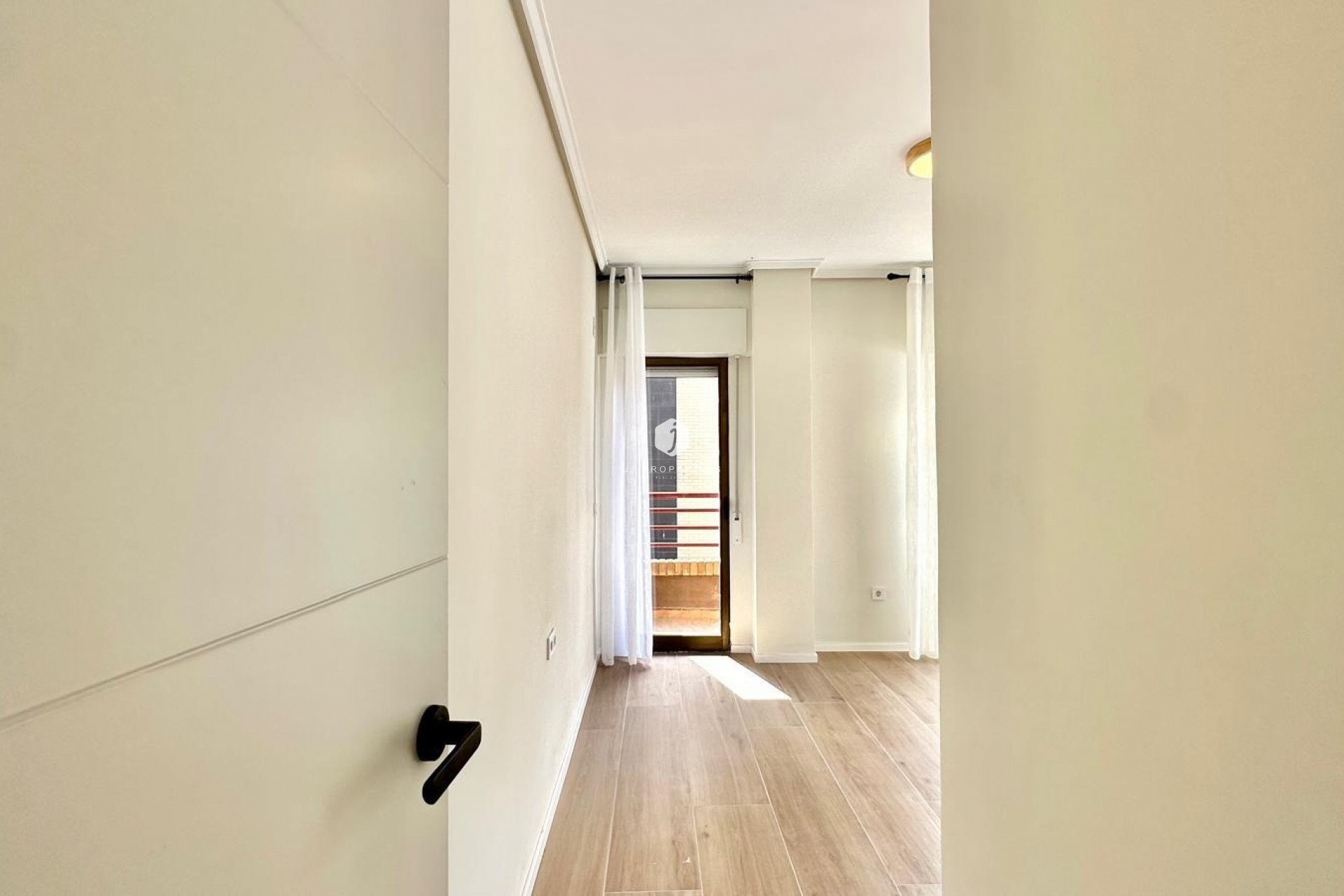 Aus zweiter Hand - Wohnung -
Torrevieja - Centro