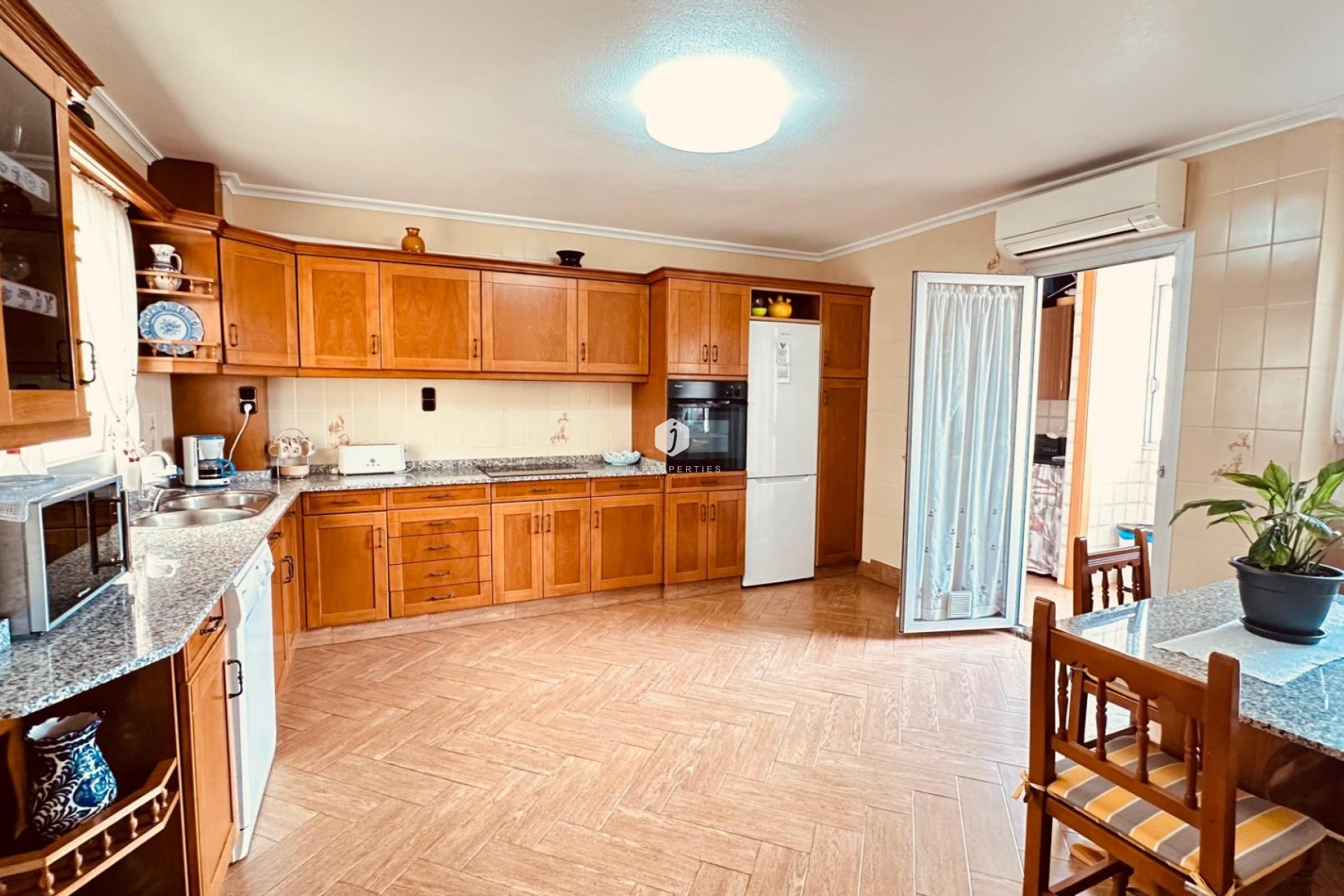 Aus zweiter Hand - Wohnung -
Torrevieja - Centro