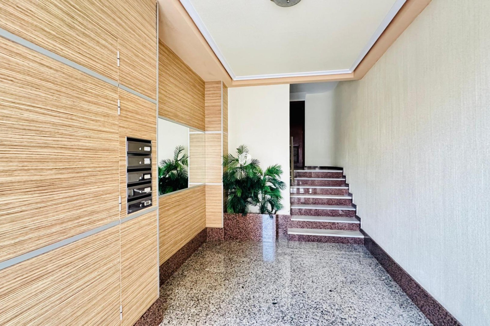 Aus zweiter Hand - Wohnung -
Torrevieja - Centro