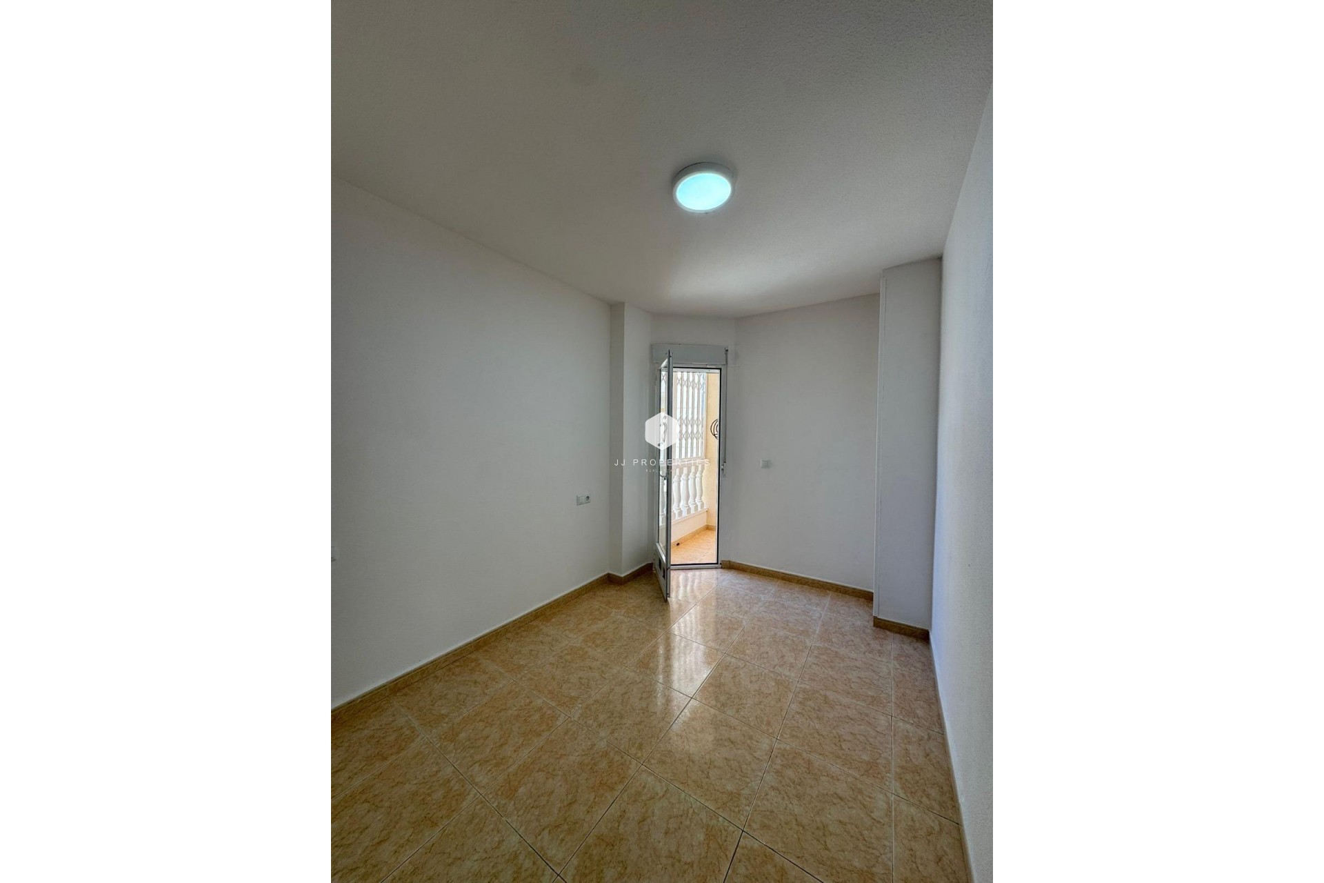 Aus zweiter Hand - Wohnung -
Torrevieja - Centro