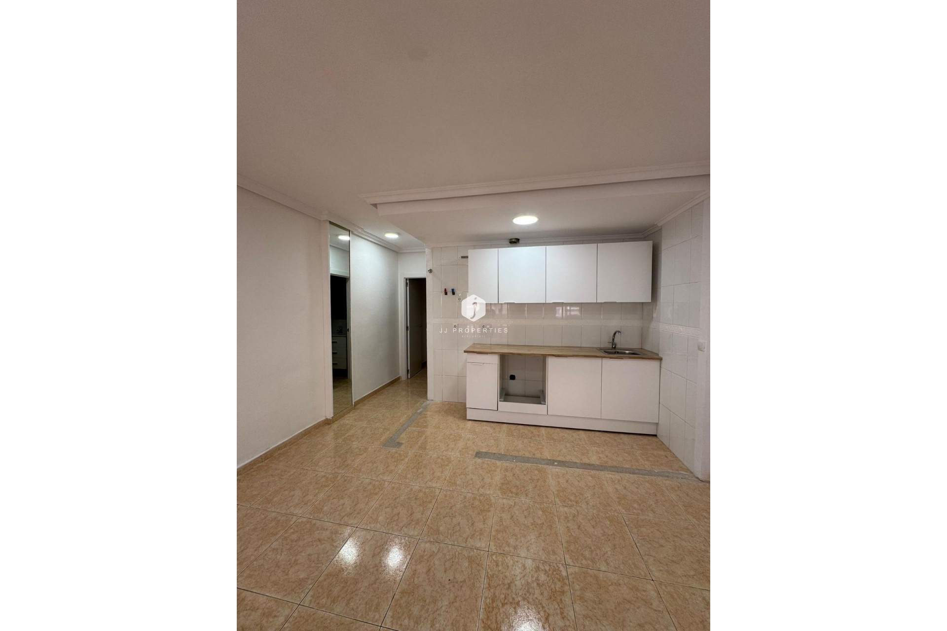 Aus zweiter Hand - Wohnung -
Torrevieja - Centro
