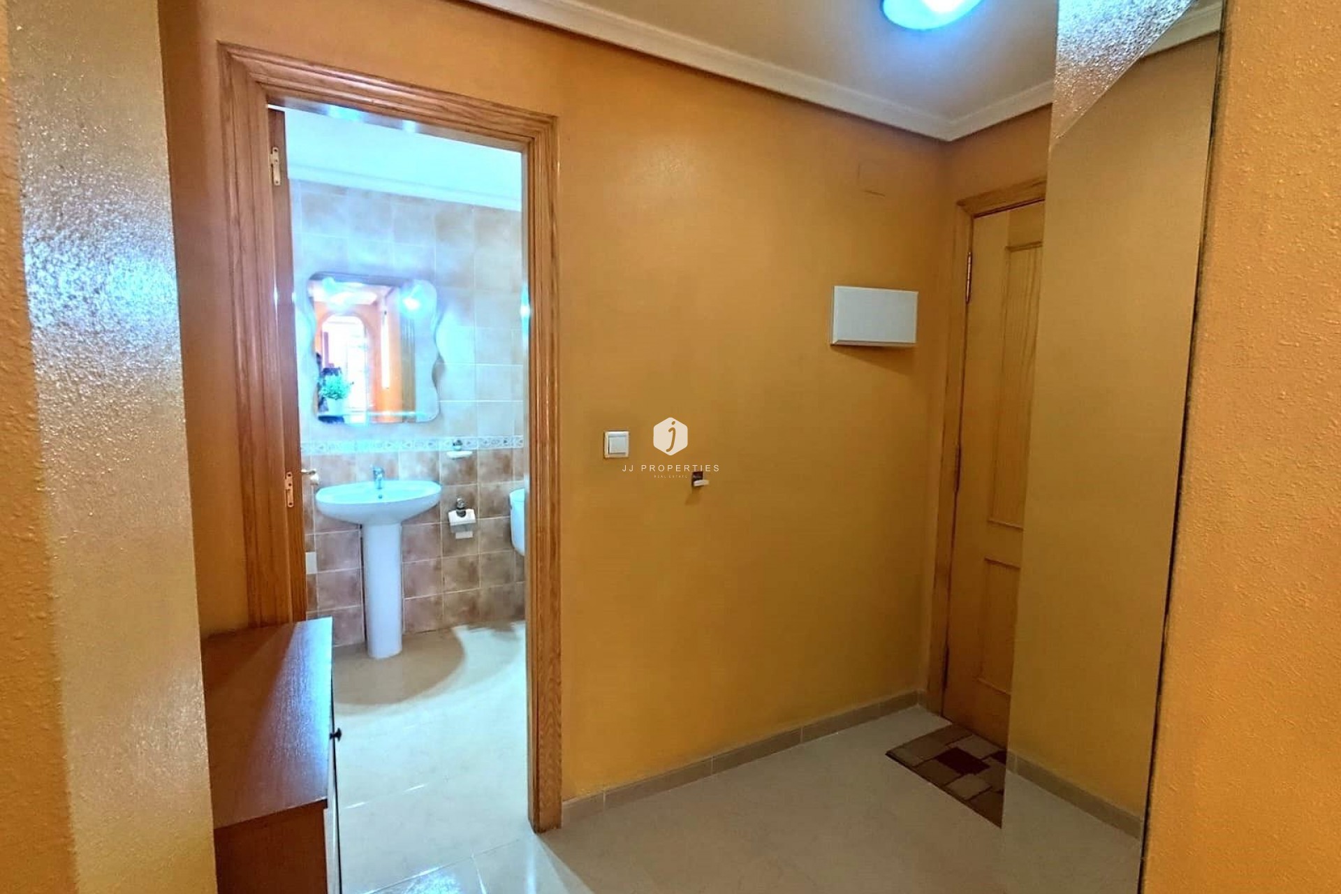 Aus zweiter Hand - Wohnung -
Torrevieja - Centro