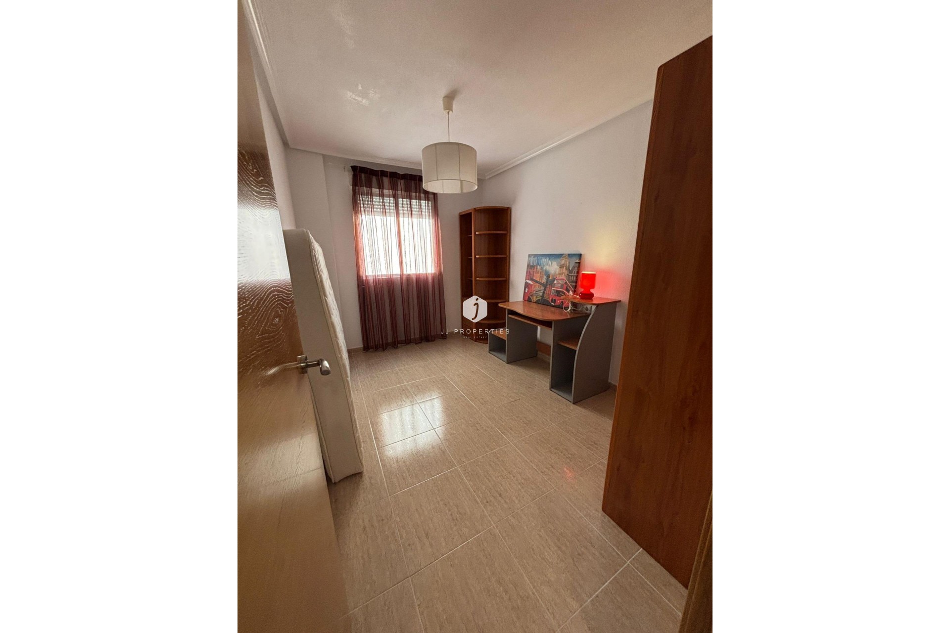 Aus zweiter Hand - Wohnung -
Torrevieja - Centro