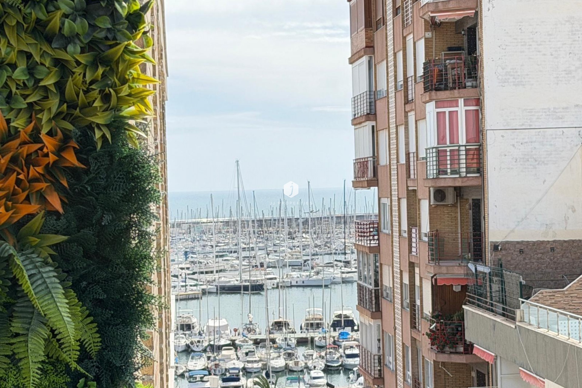 Aus zweiter Hand - Wohnung -
Torrevieja - Centro