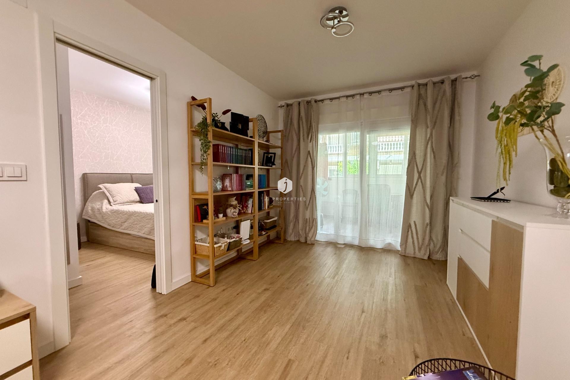 Aus zweiter Hand - Wohnung -
Torrevieja - Centro