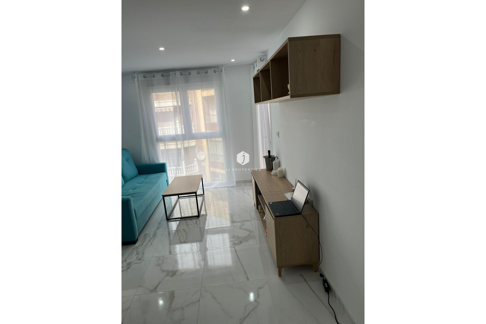 Aus zweiter Hand - Wohnung -
Torrevieja - Centro
