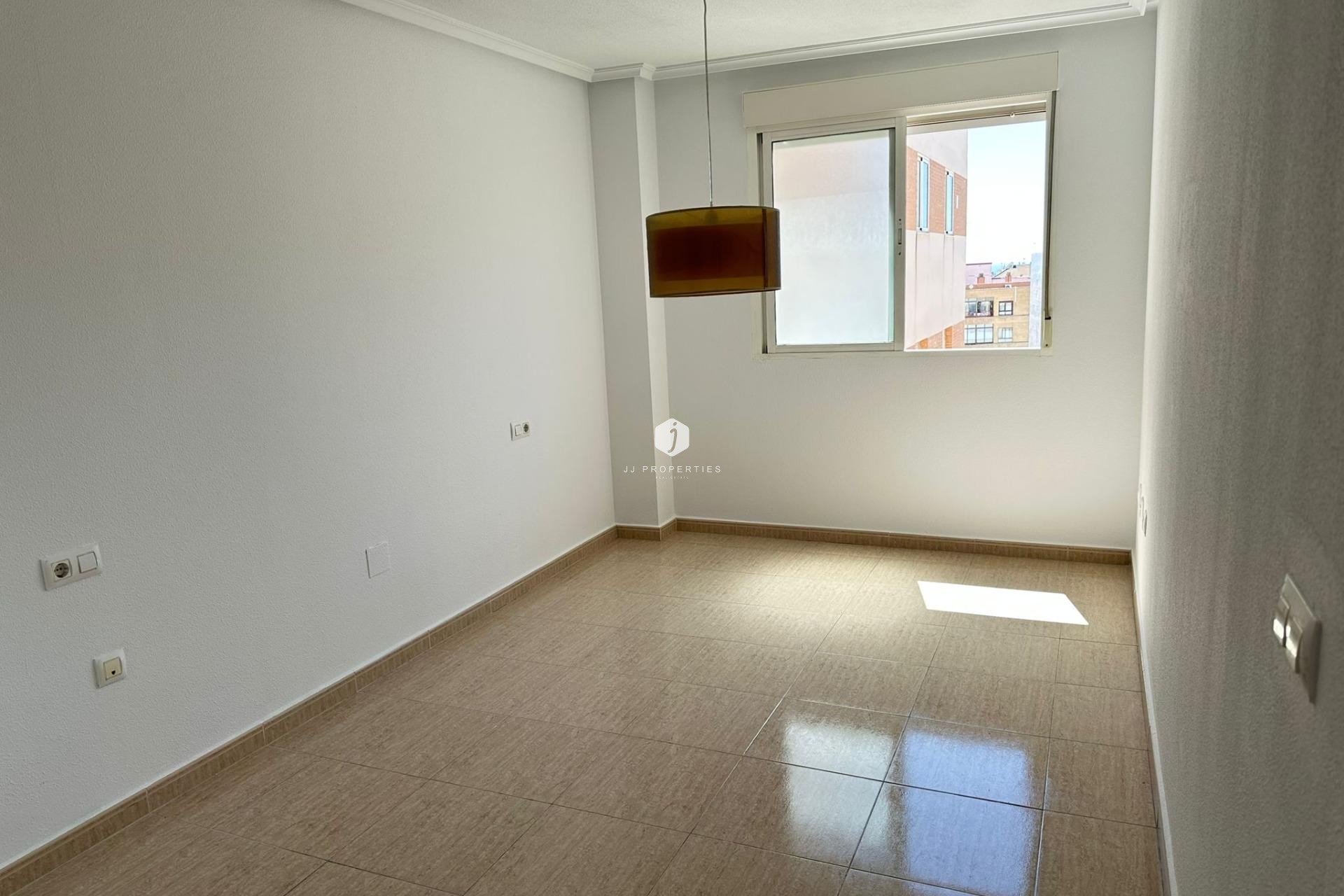 Aus zweiter Hand - Wohnung -
Torrevieja - Centro