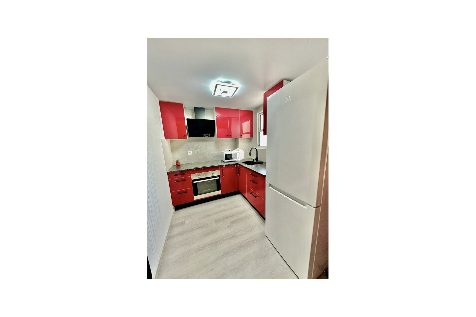 Aus zweiter Hand - Wohnung -
Torrevieja - Centro