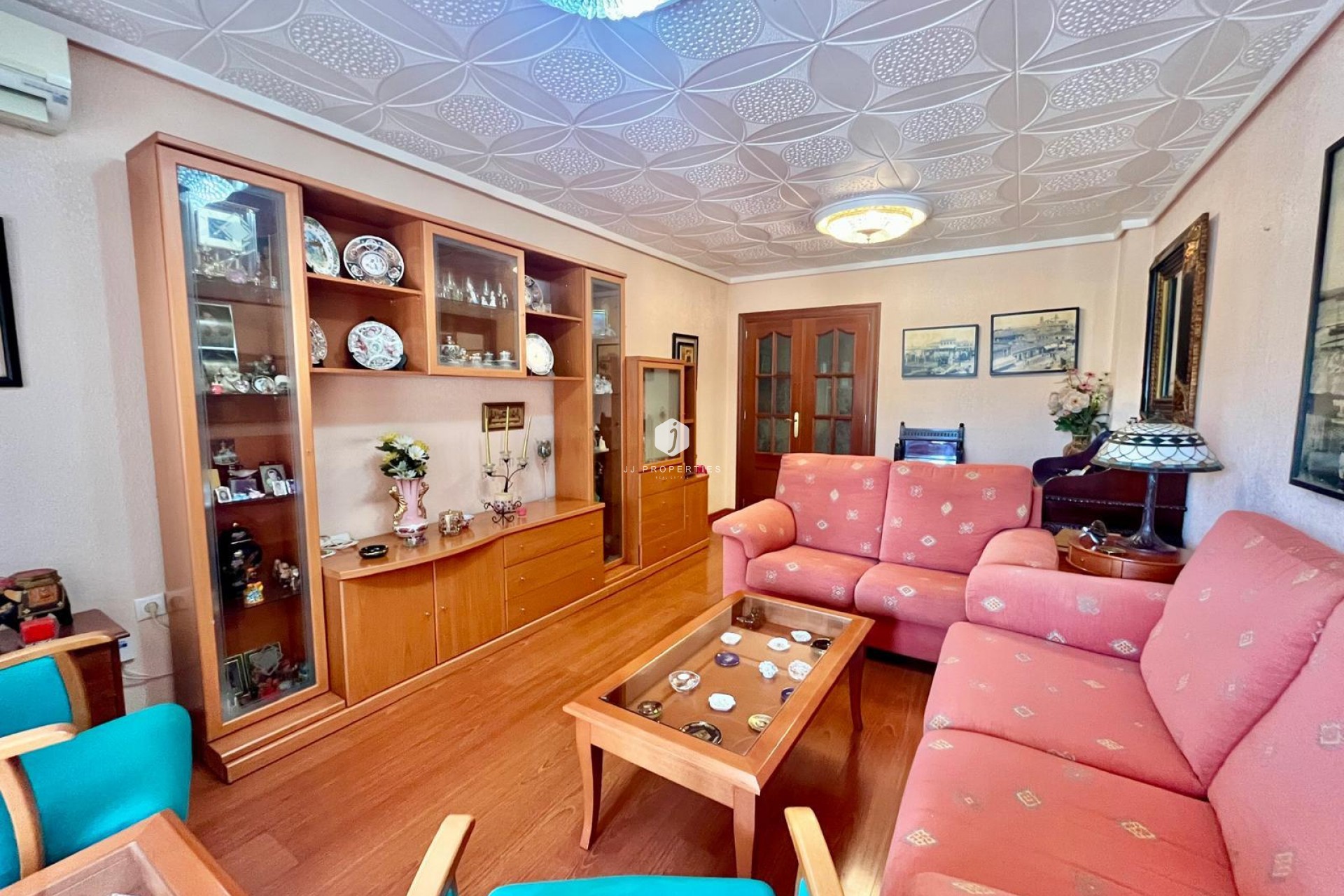 Aus zweiter Hand - Wohnung -
Torrevieja - Centro