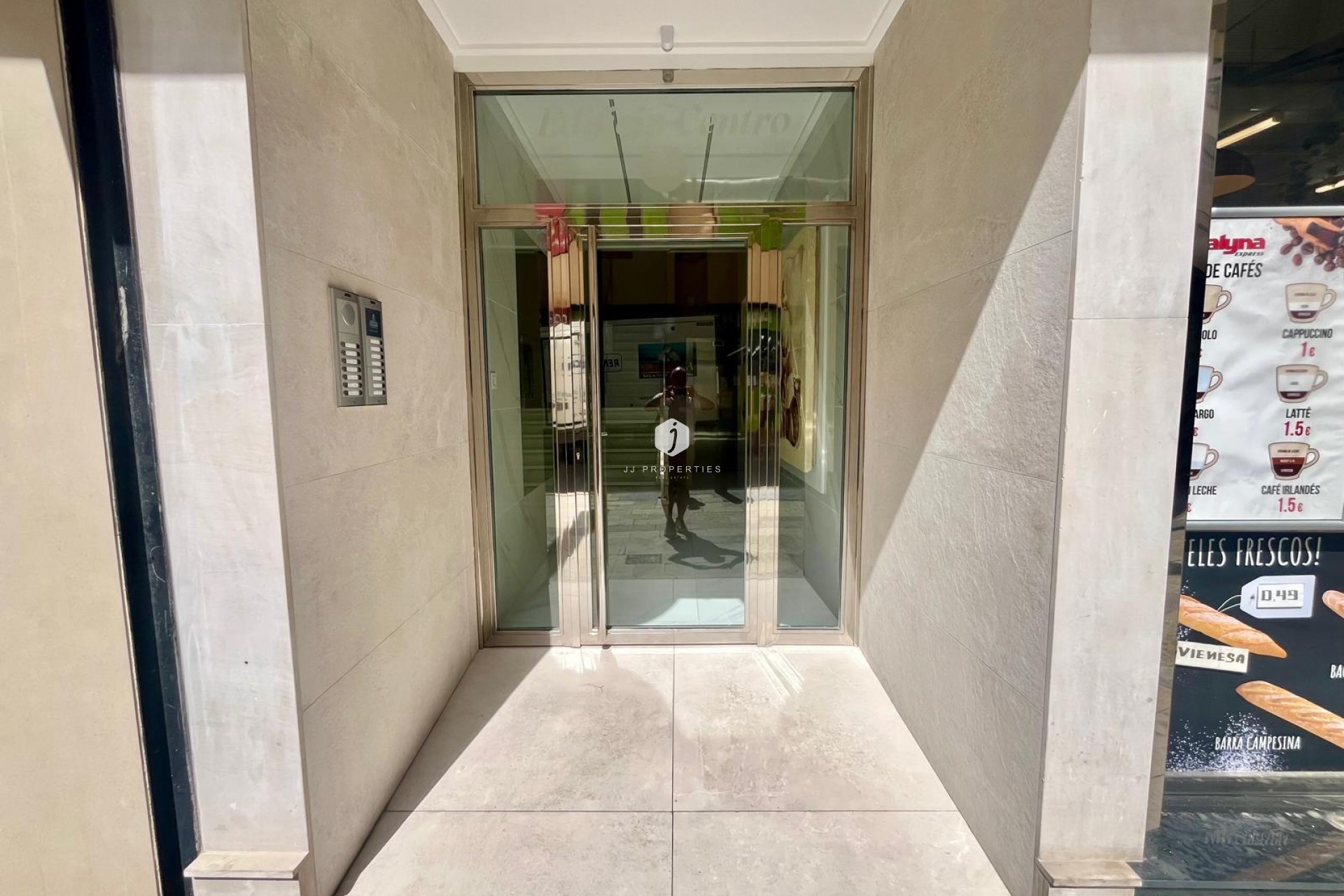 Aus zweiter Hand - Wohnung -
Torrevieja - Centro