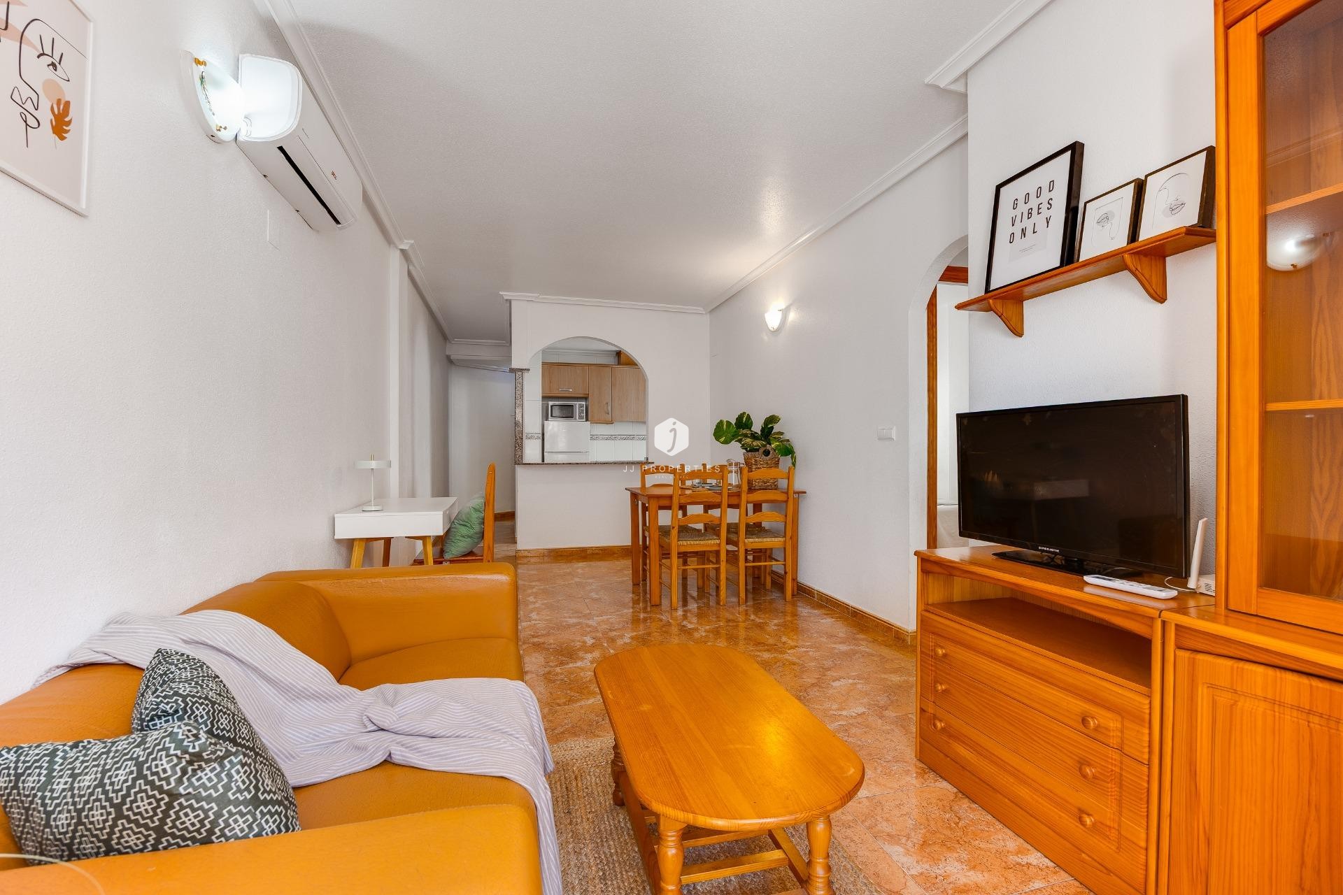 Aus zweiter Hand - Wohnung -
Torrevieja - Centro