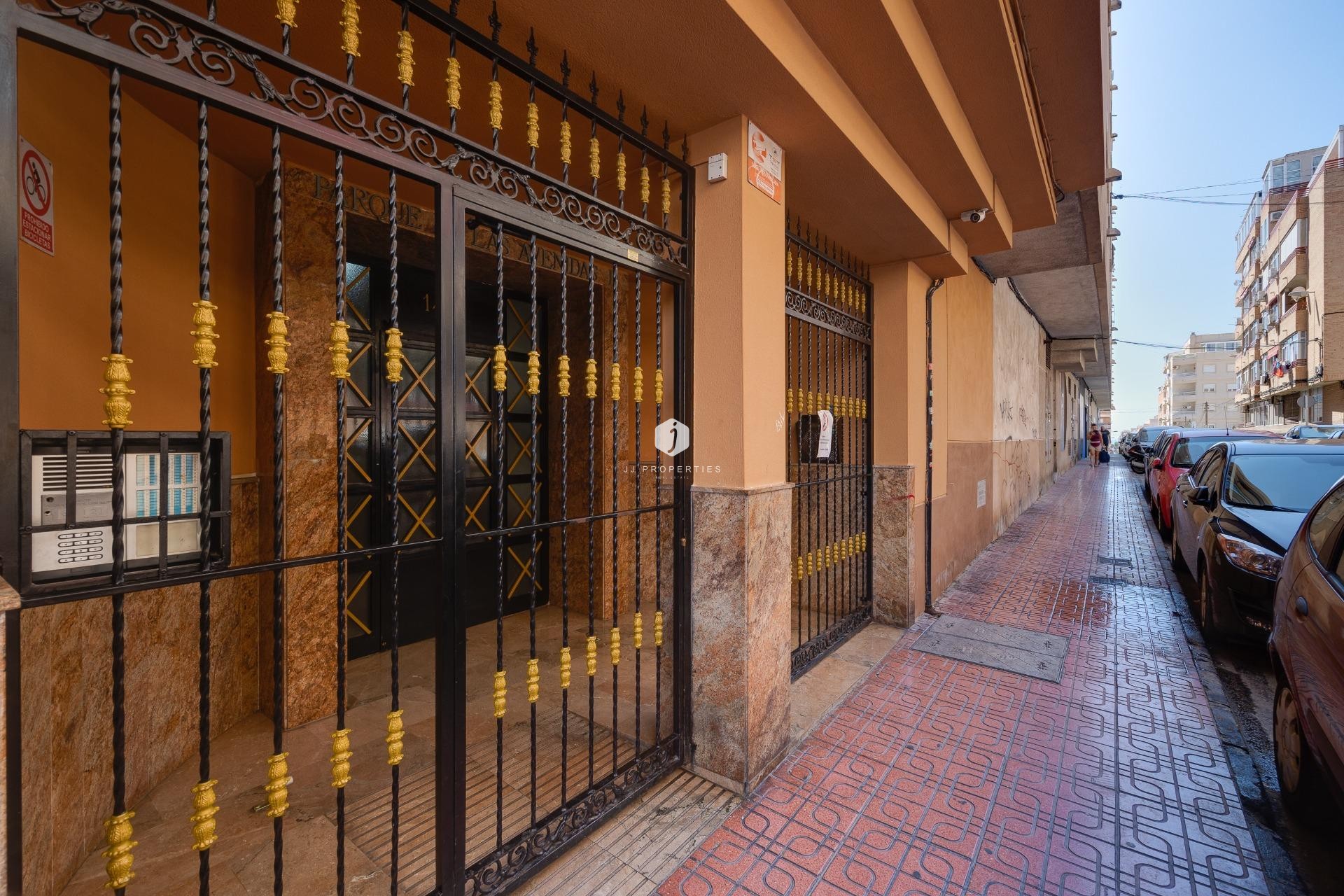 Aus zweiter Hand - Wohnung -
Torrevieja - Centro